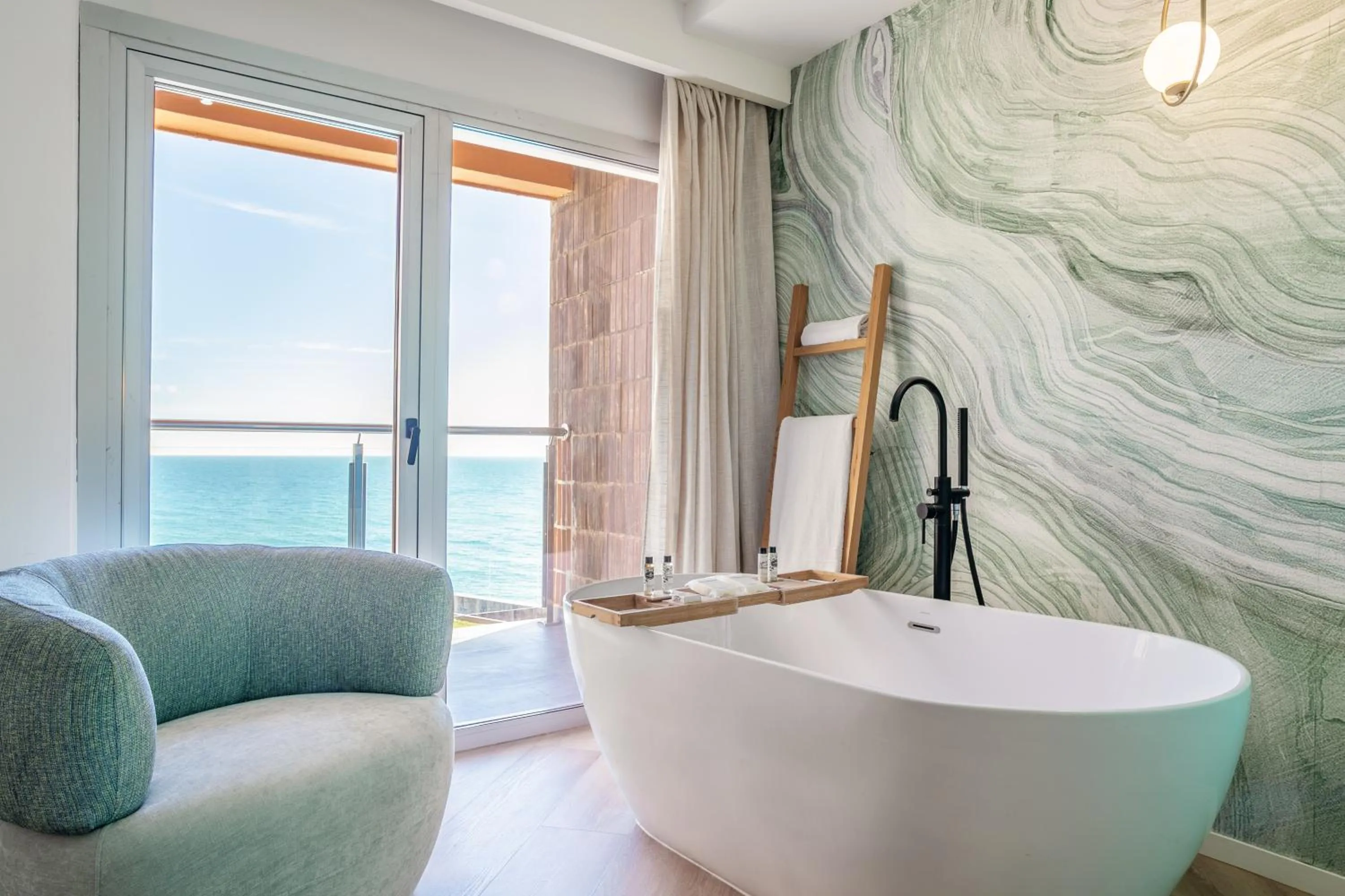 Bathroom in INNSiDE by Meliá Alicante Porta Maris