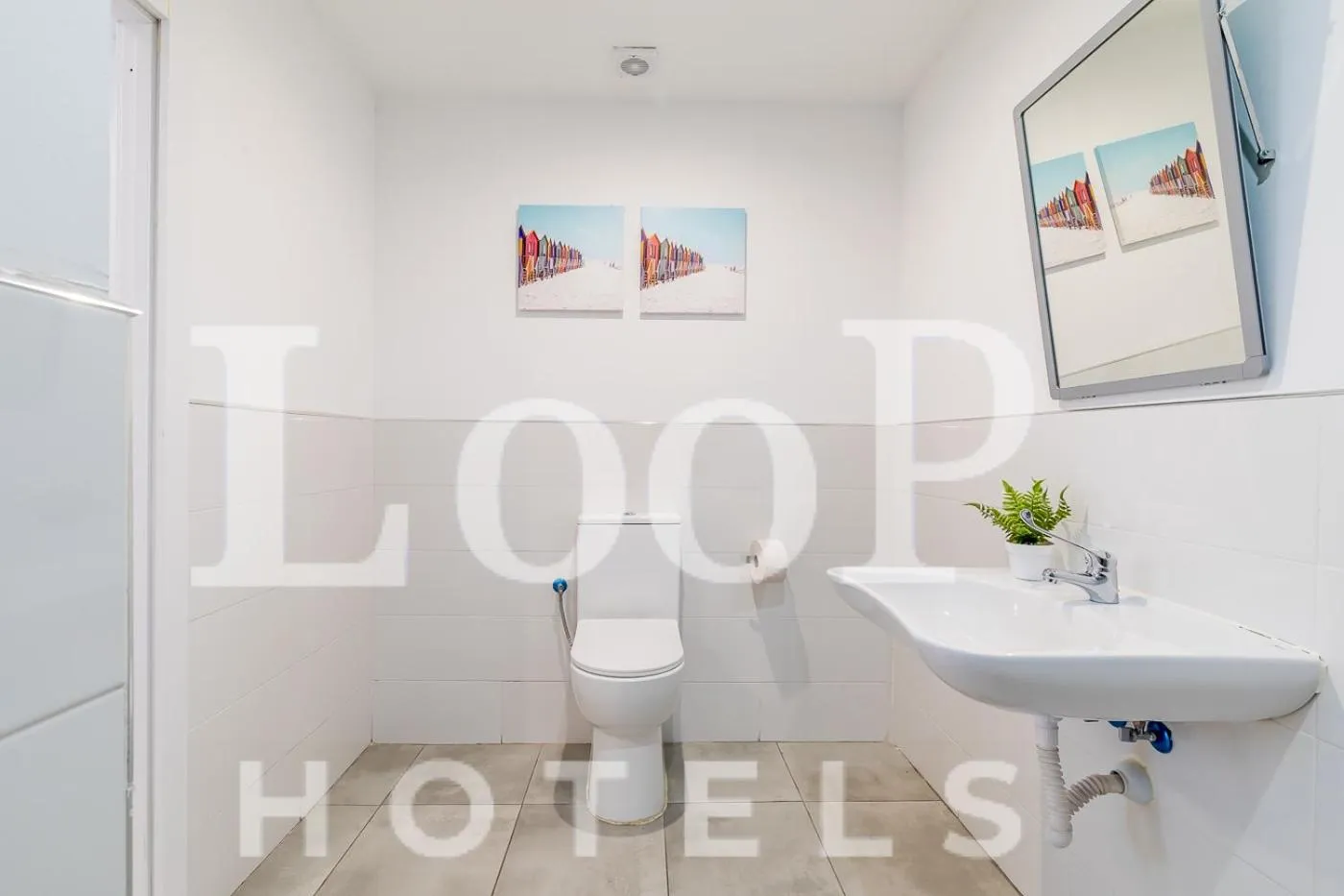 Bathroom in LooP Las Ventas