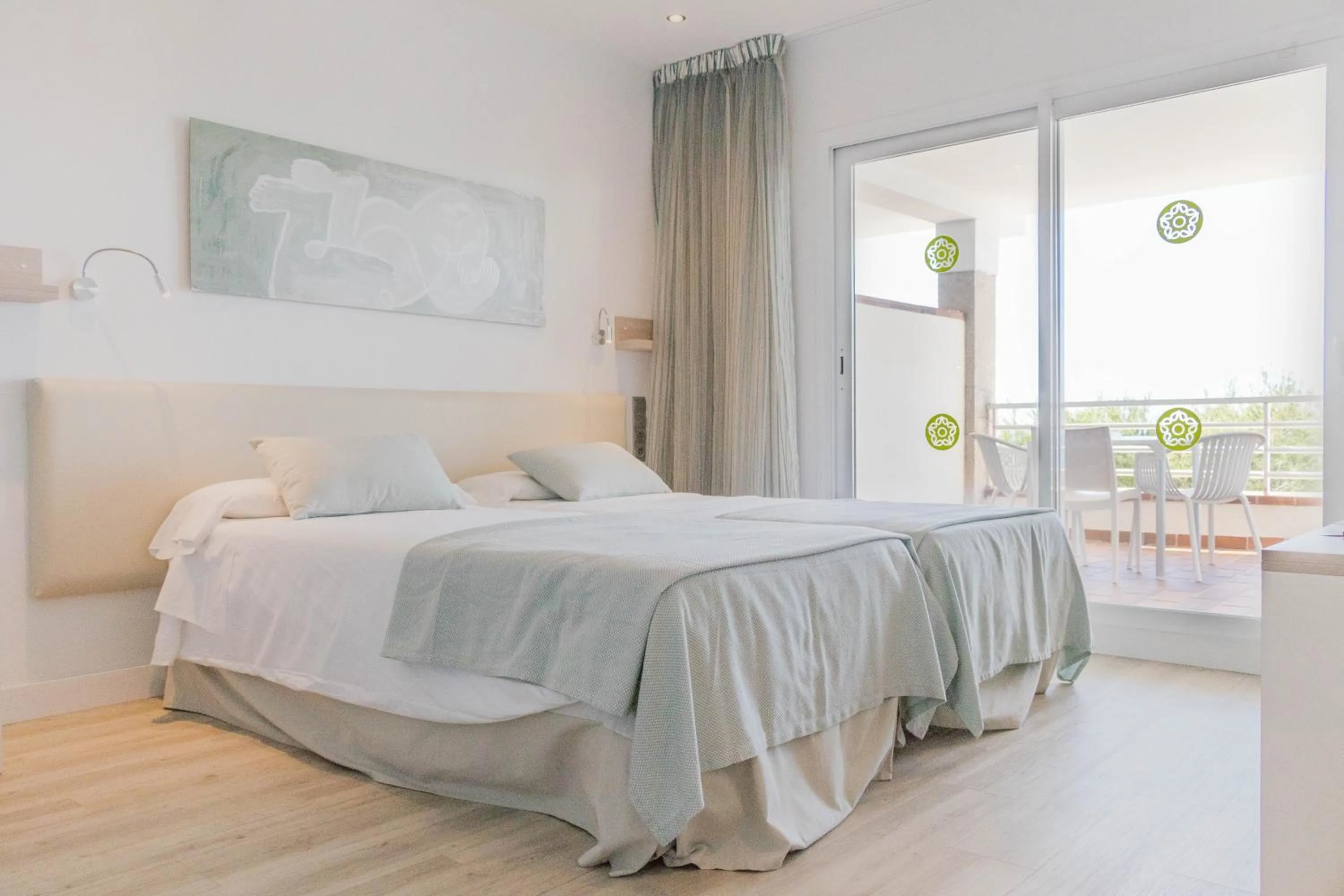 Photo of the whole room, Bed in Houm Plaza Son Rigo