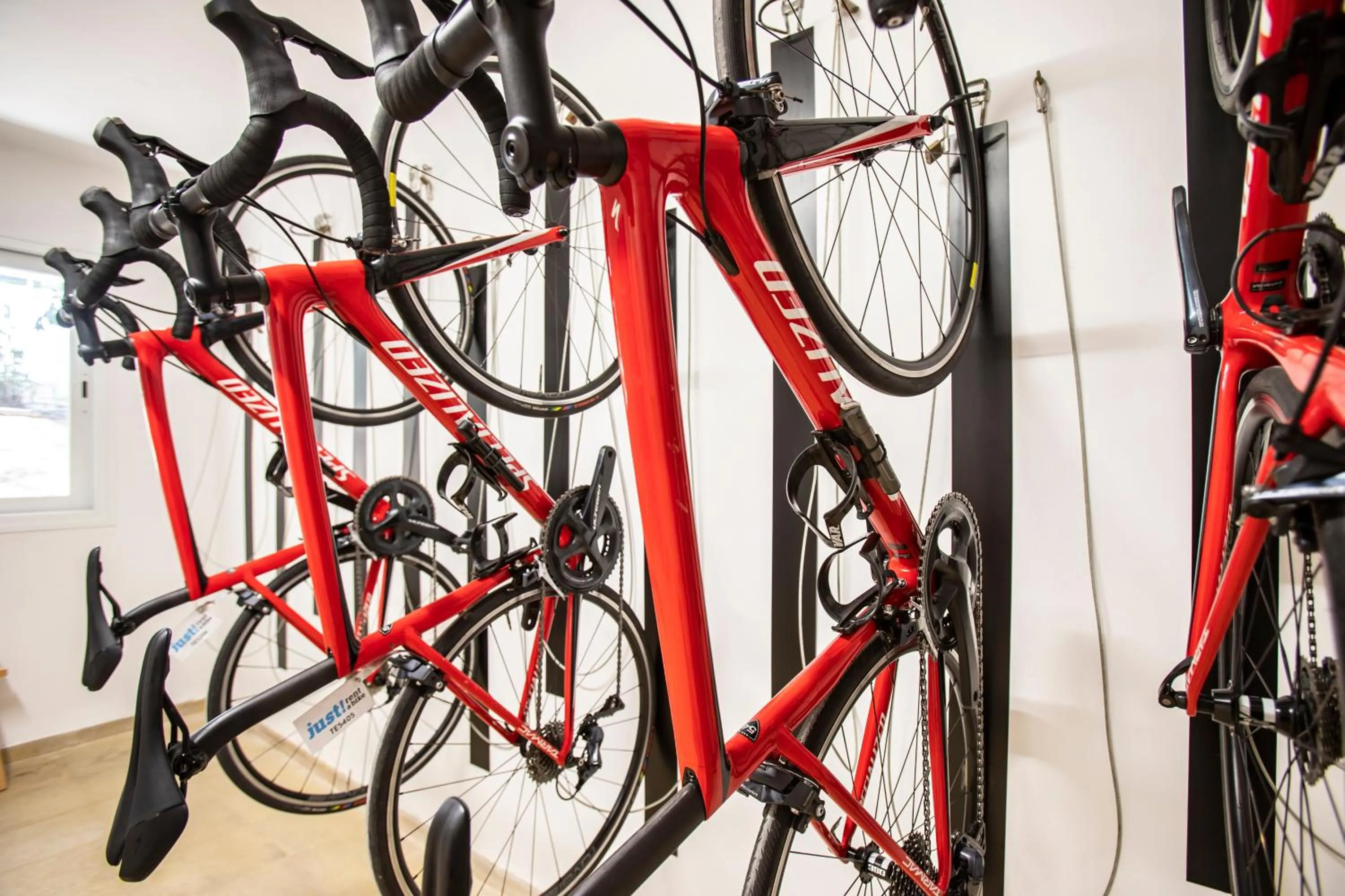 Cycling in Houm Plaza Son Rigo