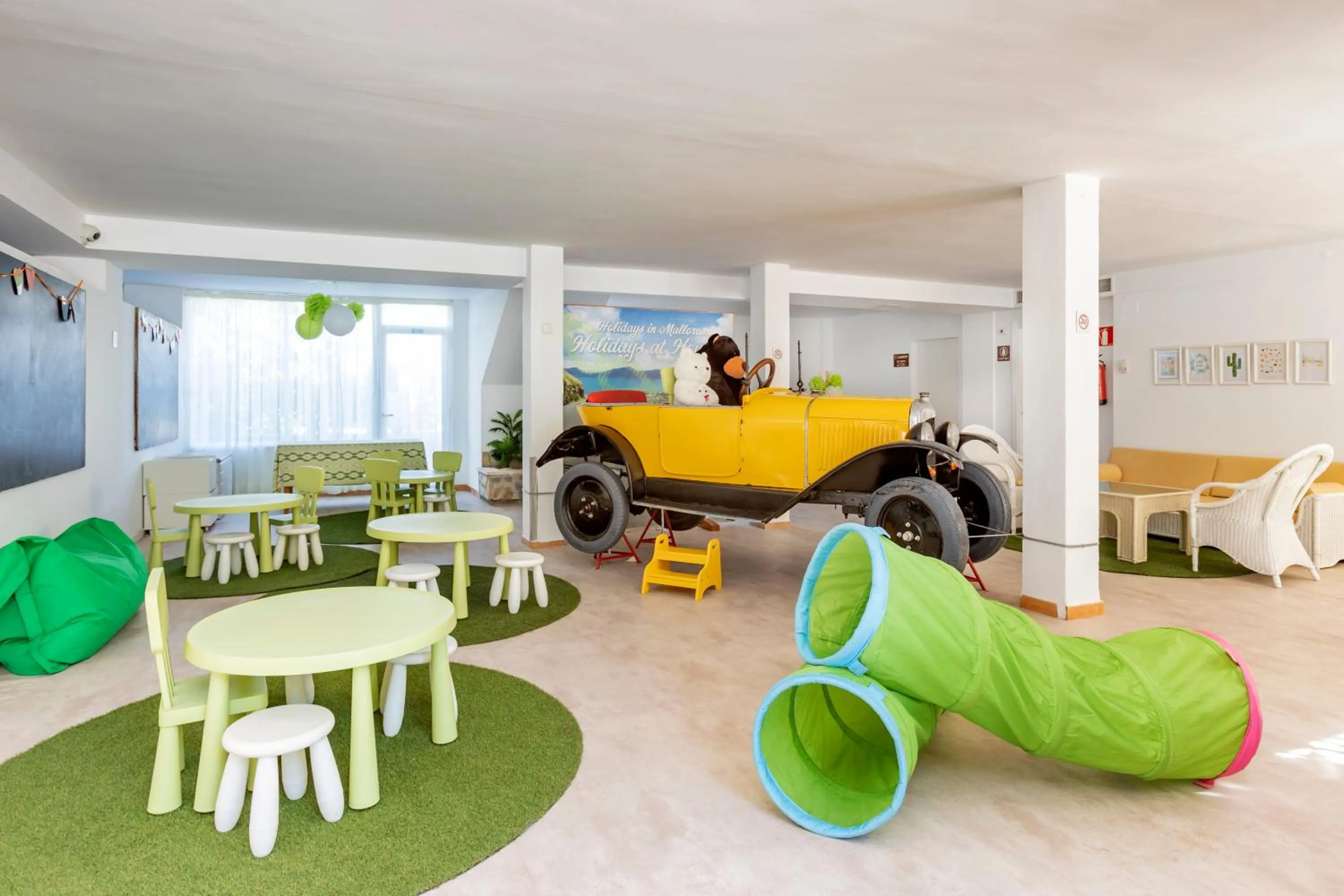 Game Room in Houm Plaza Son Rigo