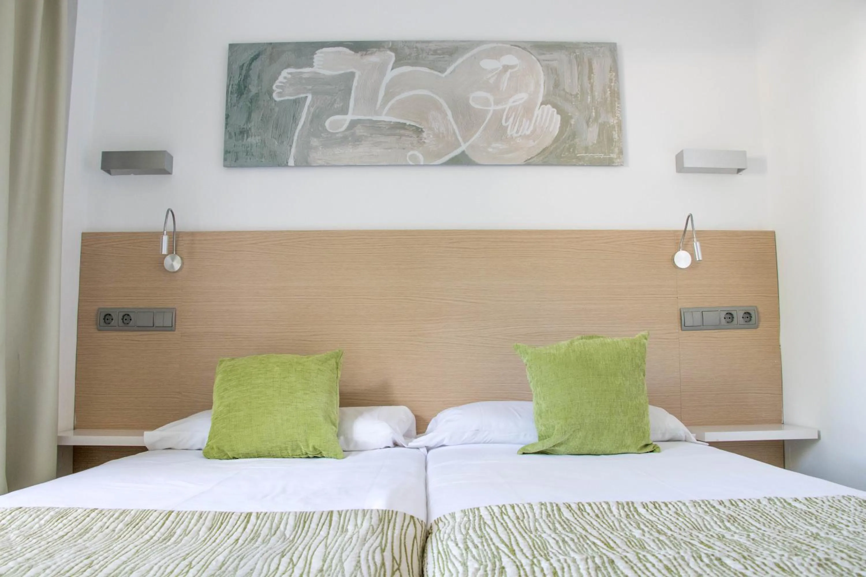 Photo of the whole room, Bed in Houm Plaza Son Rigo