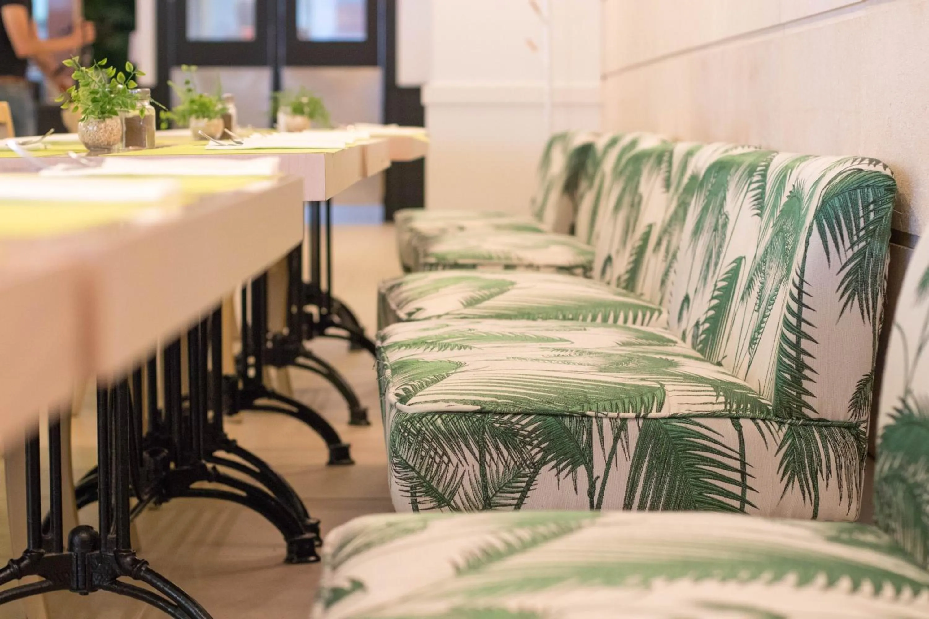 Restaurant/places to eat in Houm Plaza Son Rigo