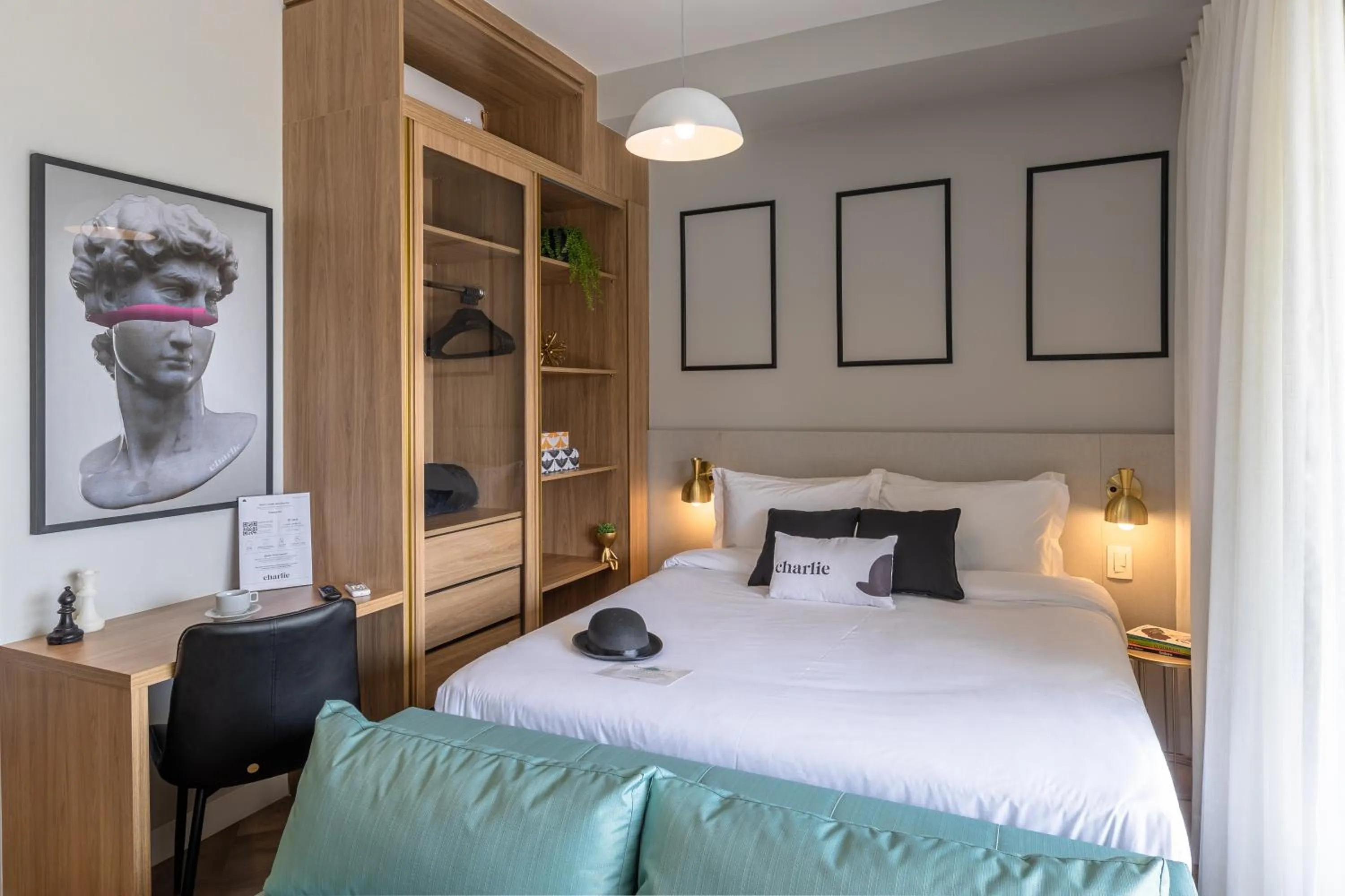 Charlie Thera Ibirapuera