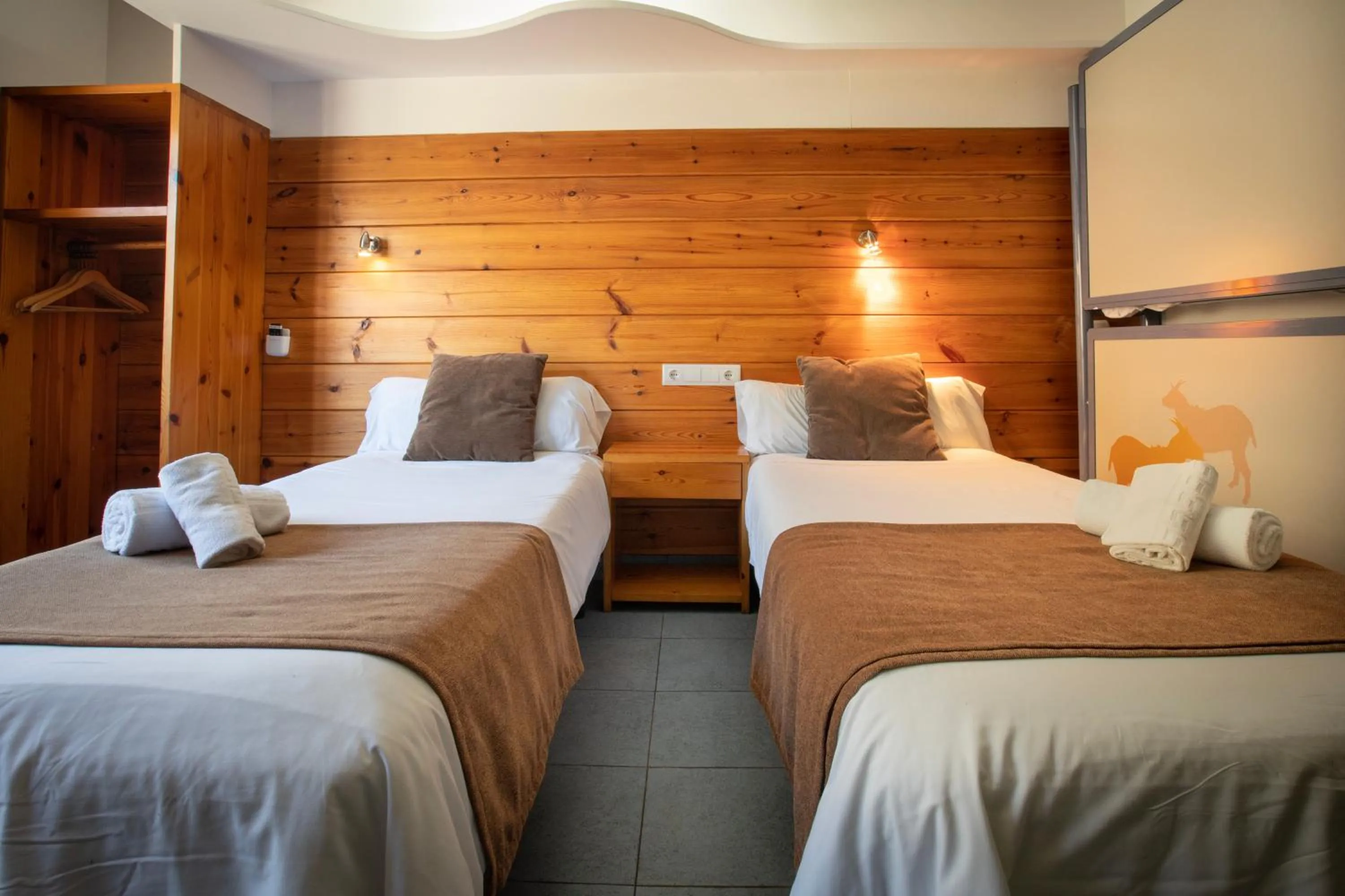 Bed in Hotel Restaurant Les Brases