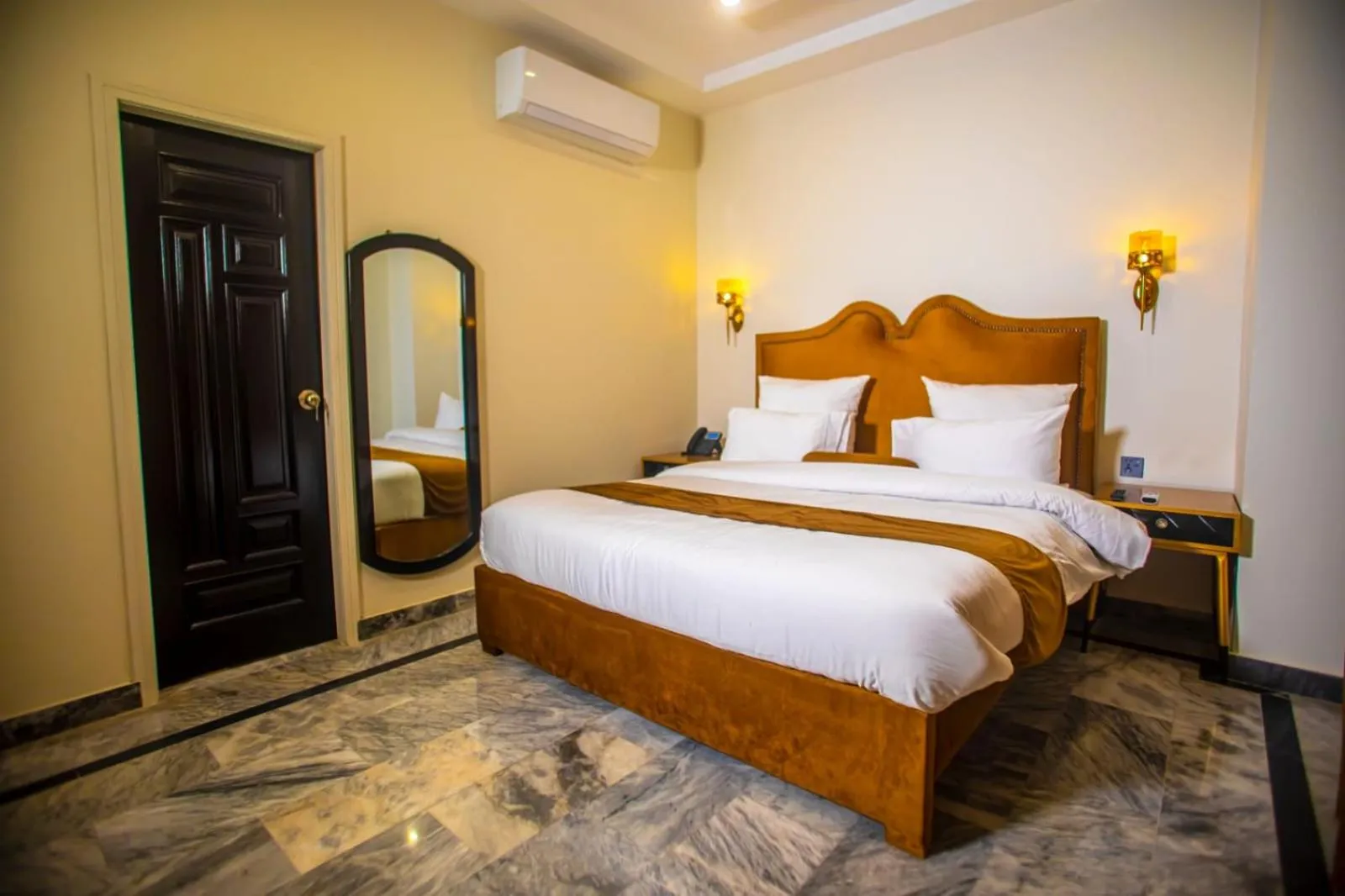 Bedroom, Bed in The Rich Hotel & Apartments