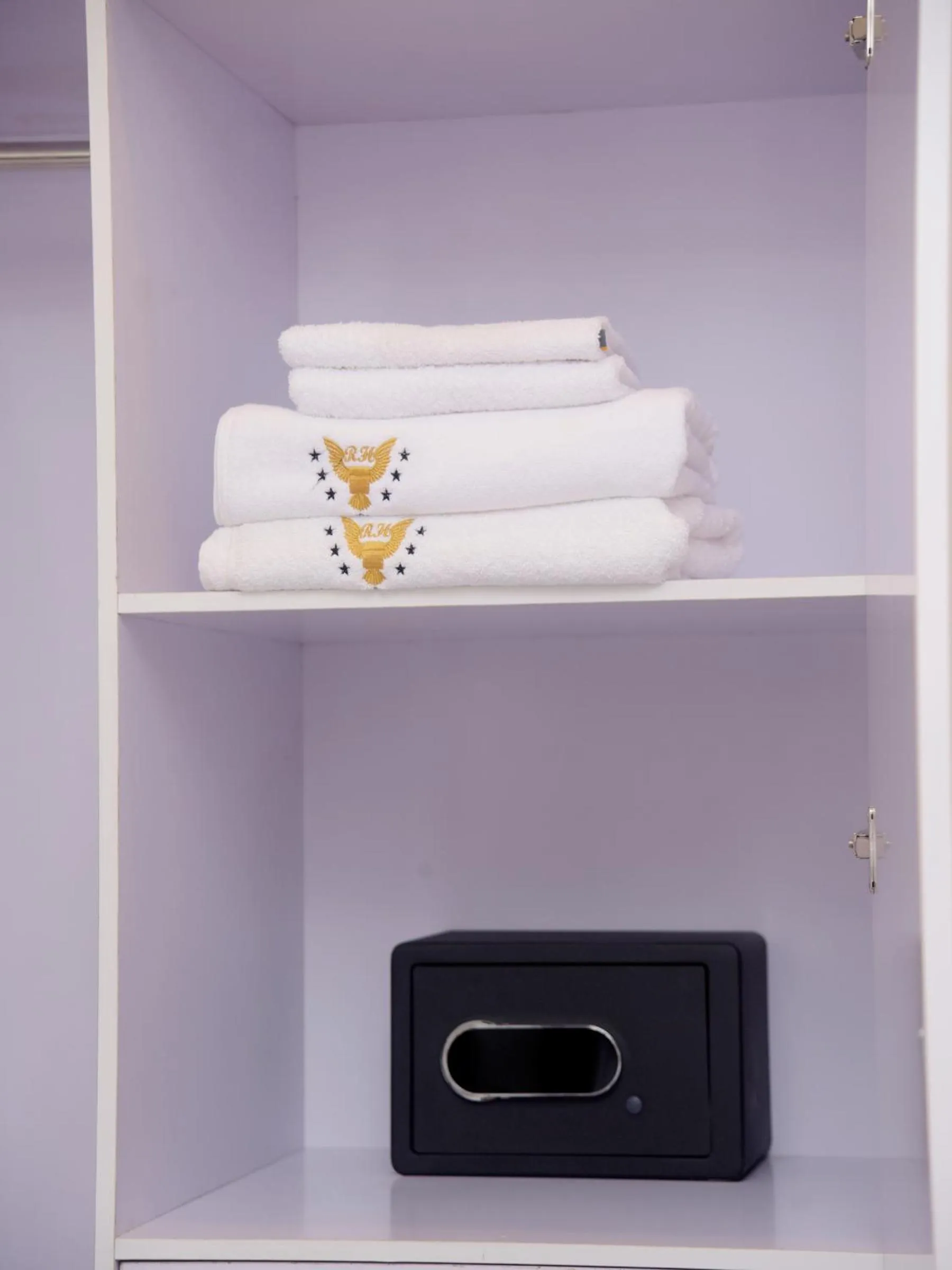 safe in The Rich Hotel & Apartments