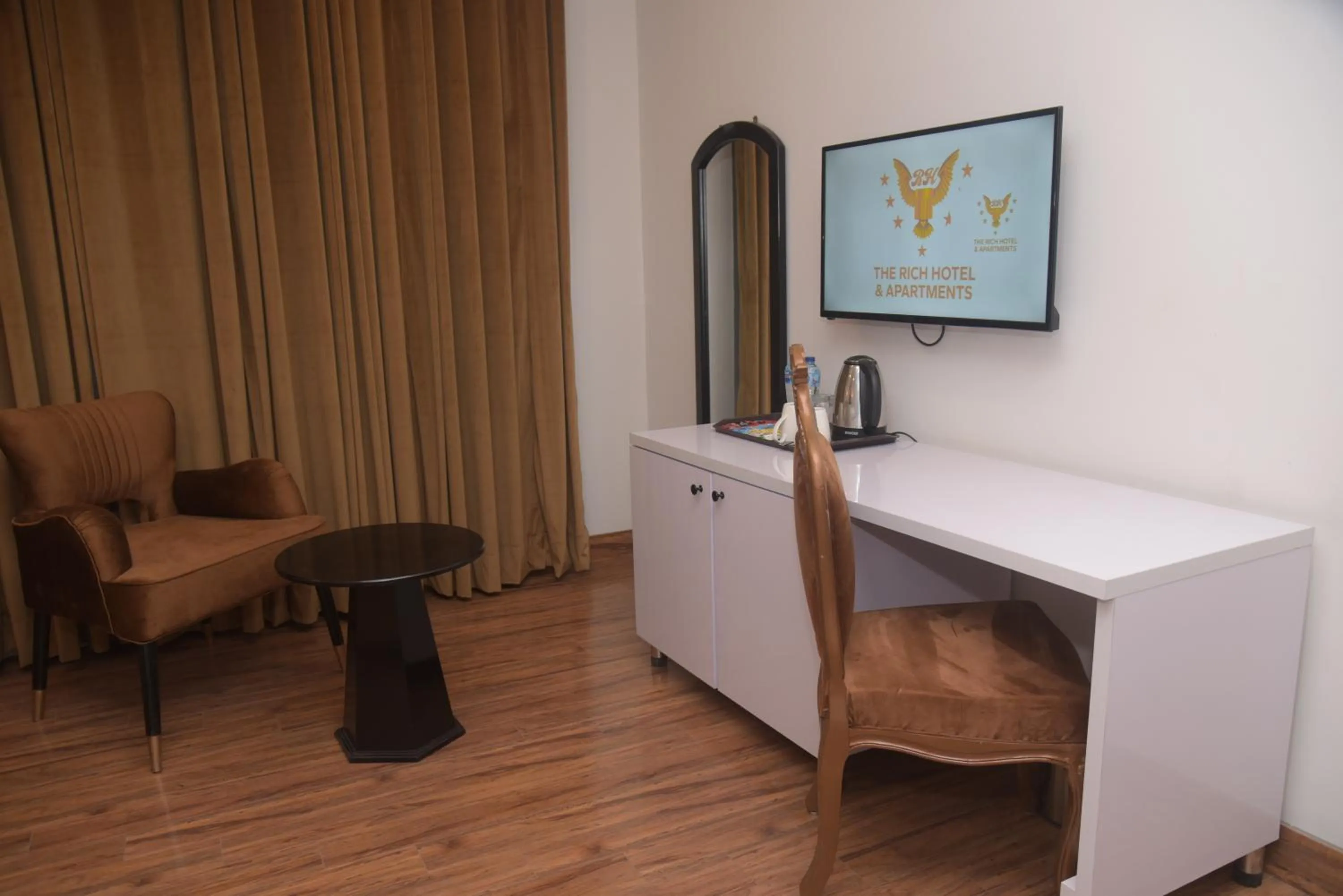 The Rich Hotel & Apartments