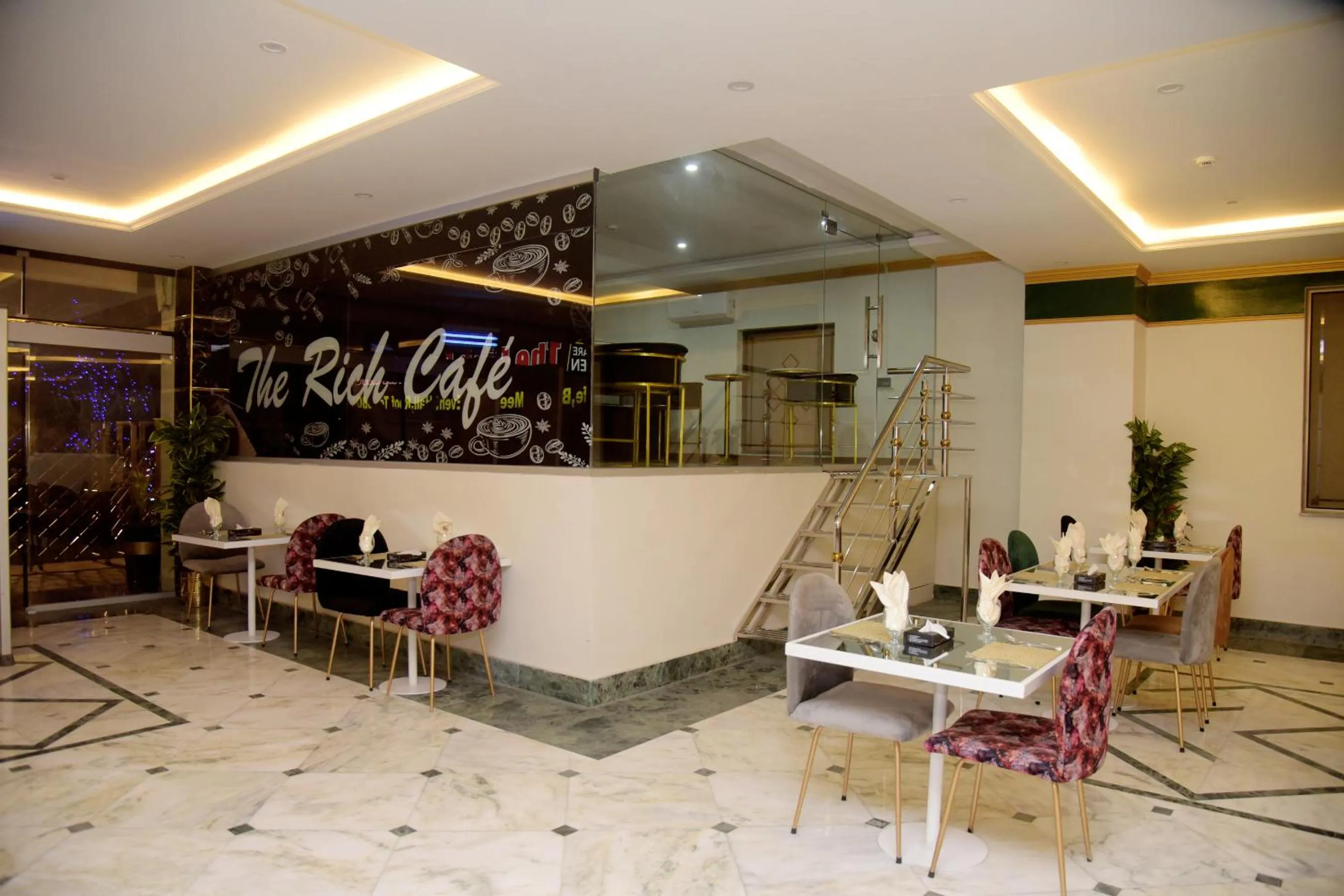 Restaurant/places to eat in The Rich Hotel & Apartments