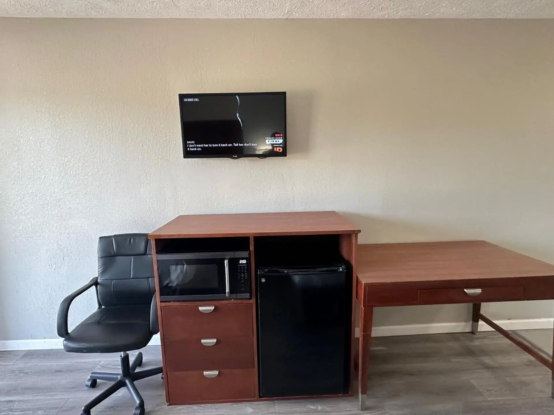 Double Room with Two Double Beds - Smoking in Express Inn Double Room with Two Double Beds - Smoking in Express Inn