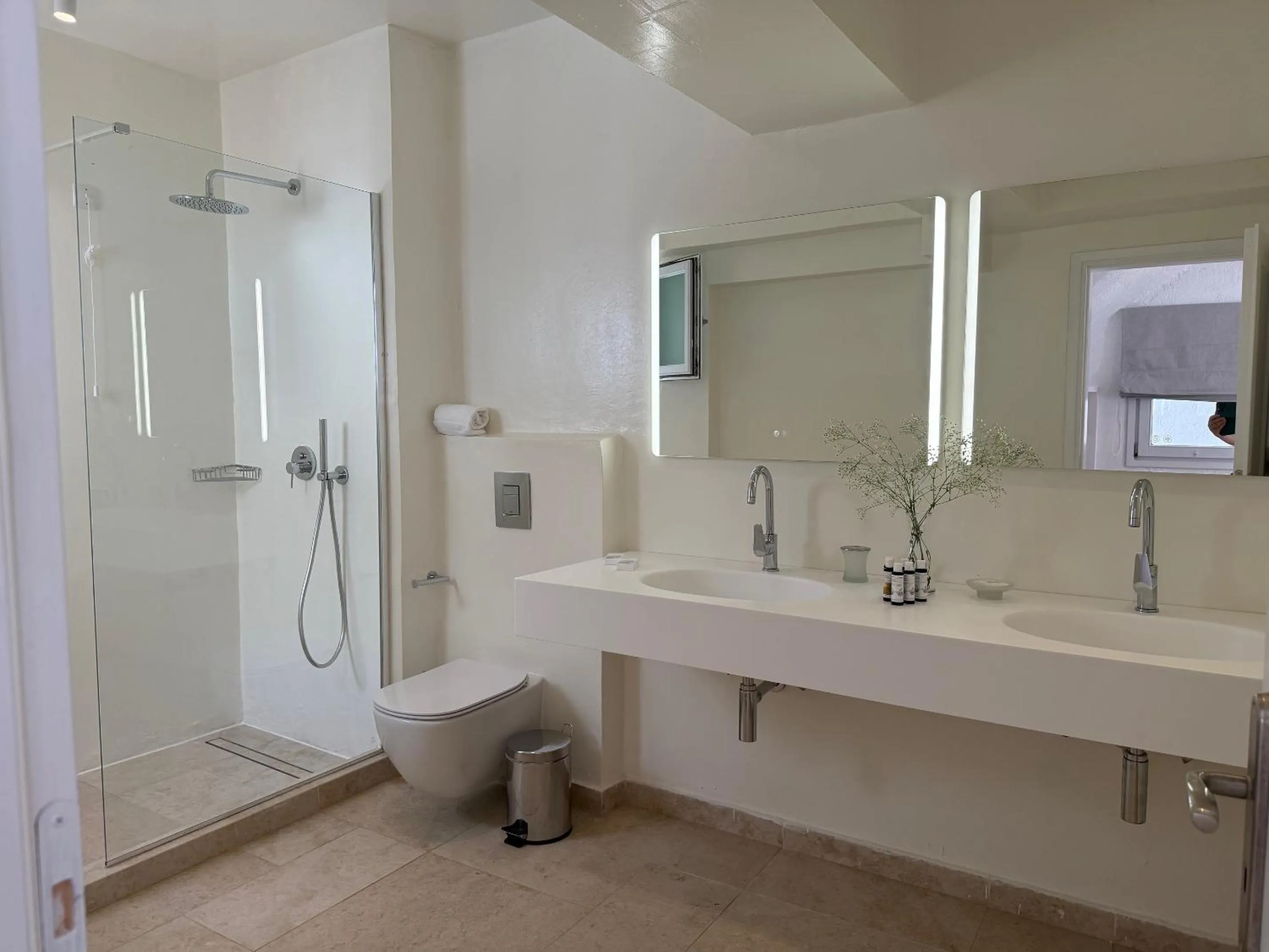 Shower in Golden Sun Hotel Patmos