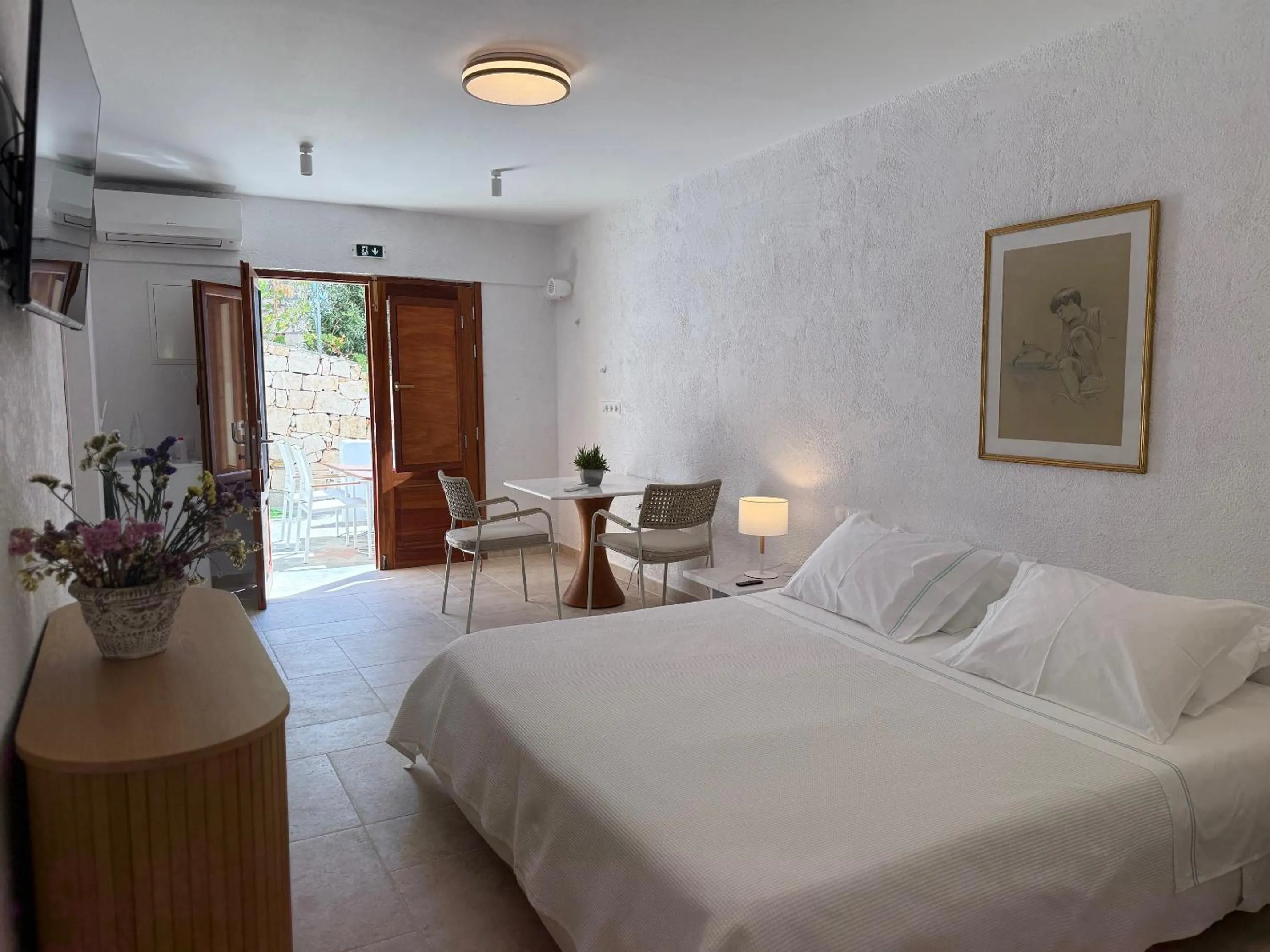 Bedroom, Bed in Golden Sun Hotel Patmos