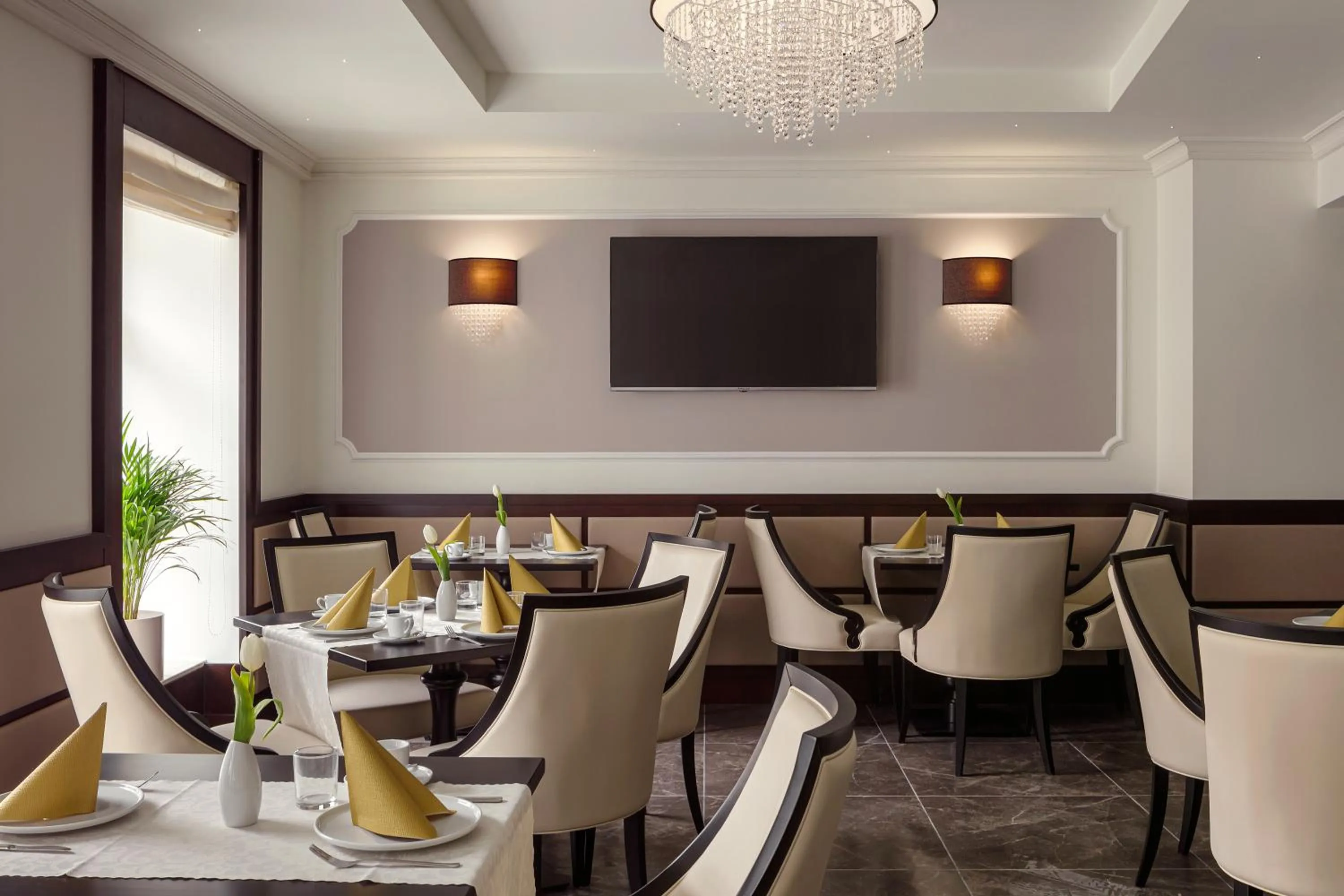 Restaurant/places to eat in Boutique Hotel Saxonia