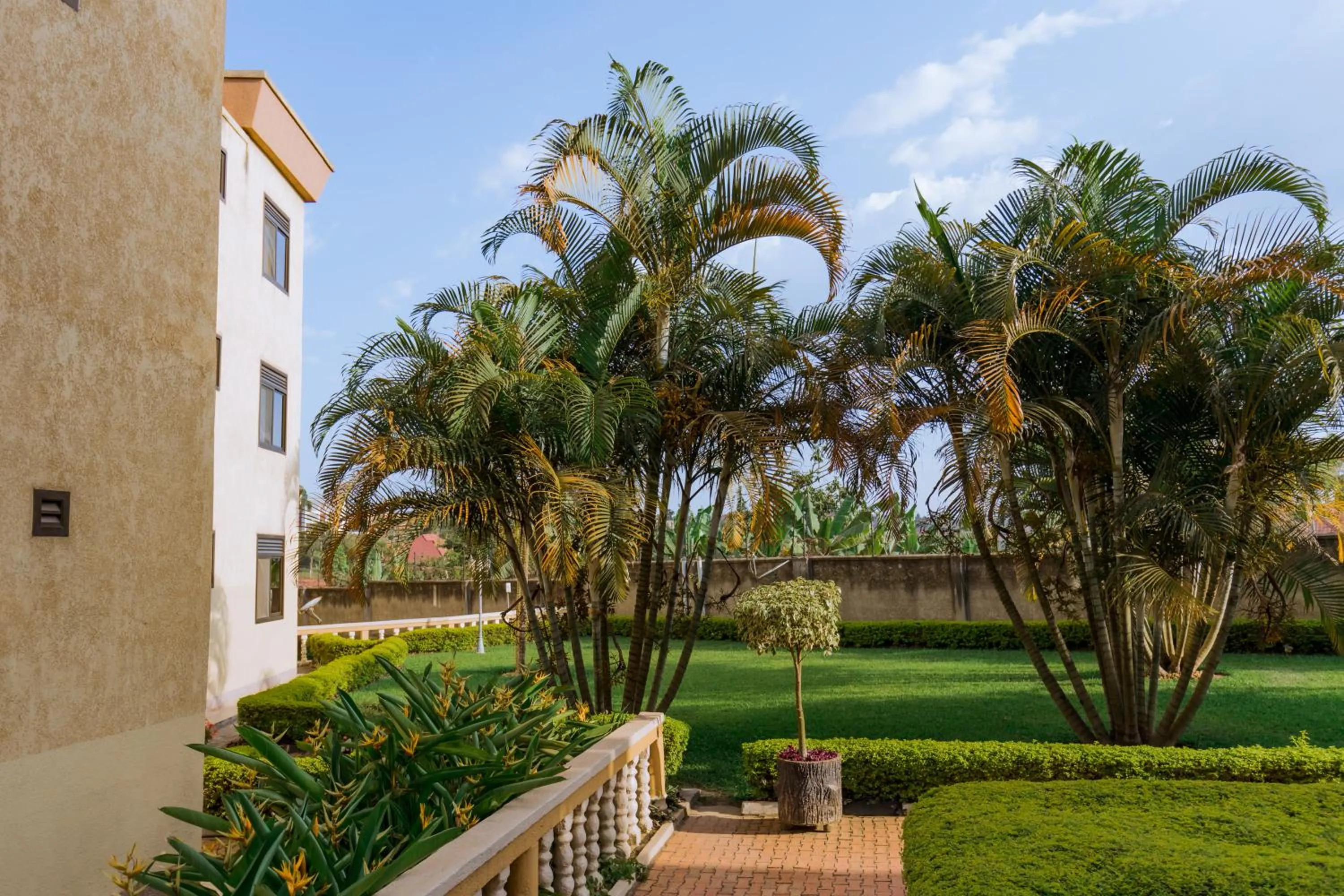 Garden in KAMI LUXURY APARTMENTS