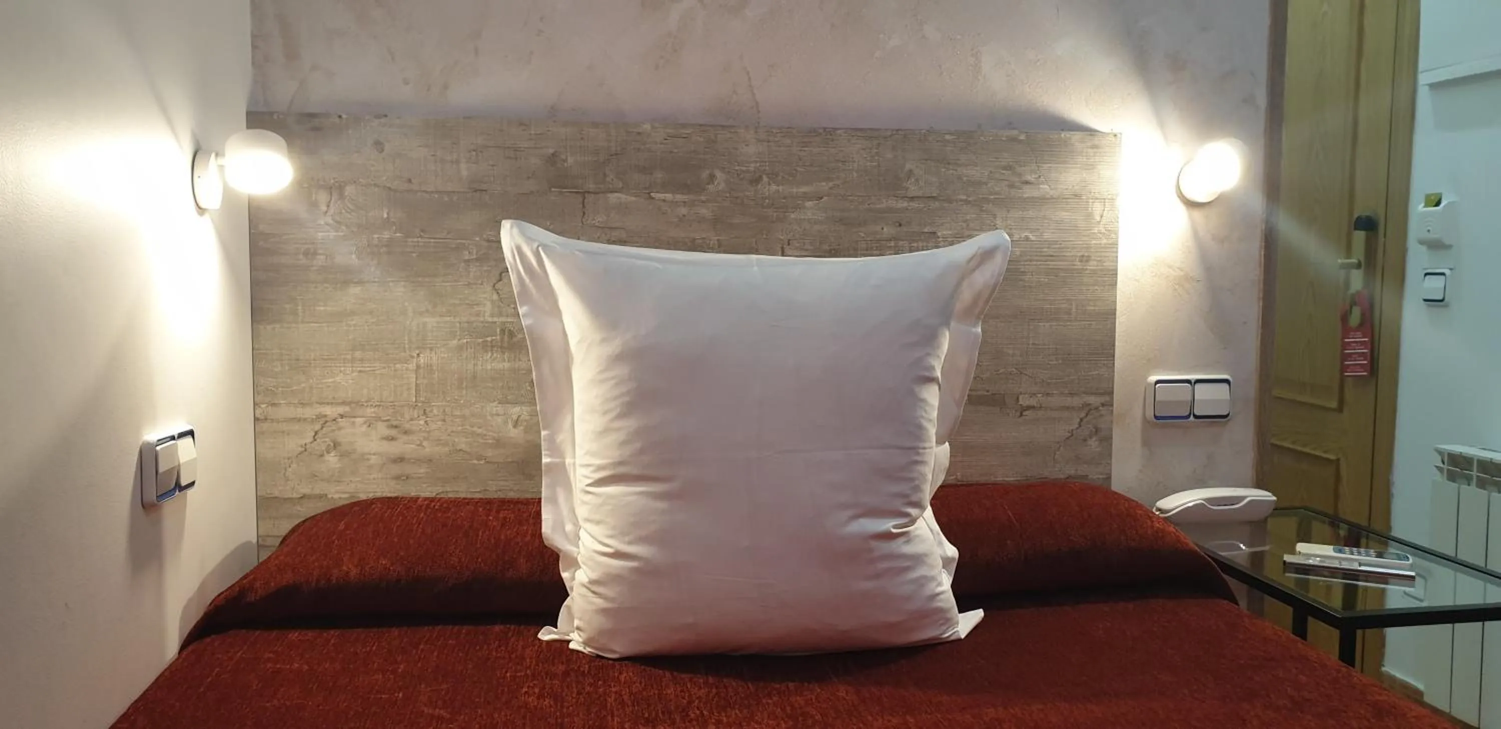 Bed in Hostal Las Fuentes