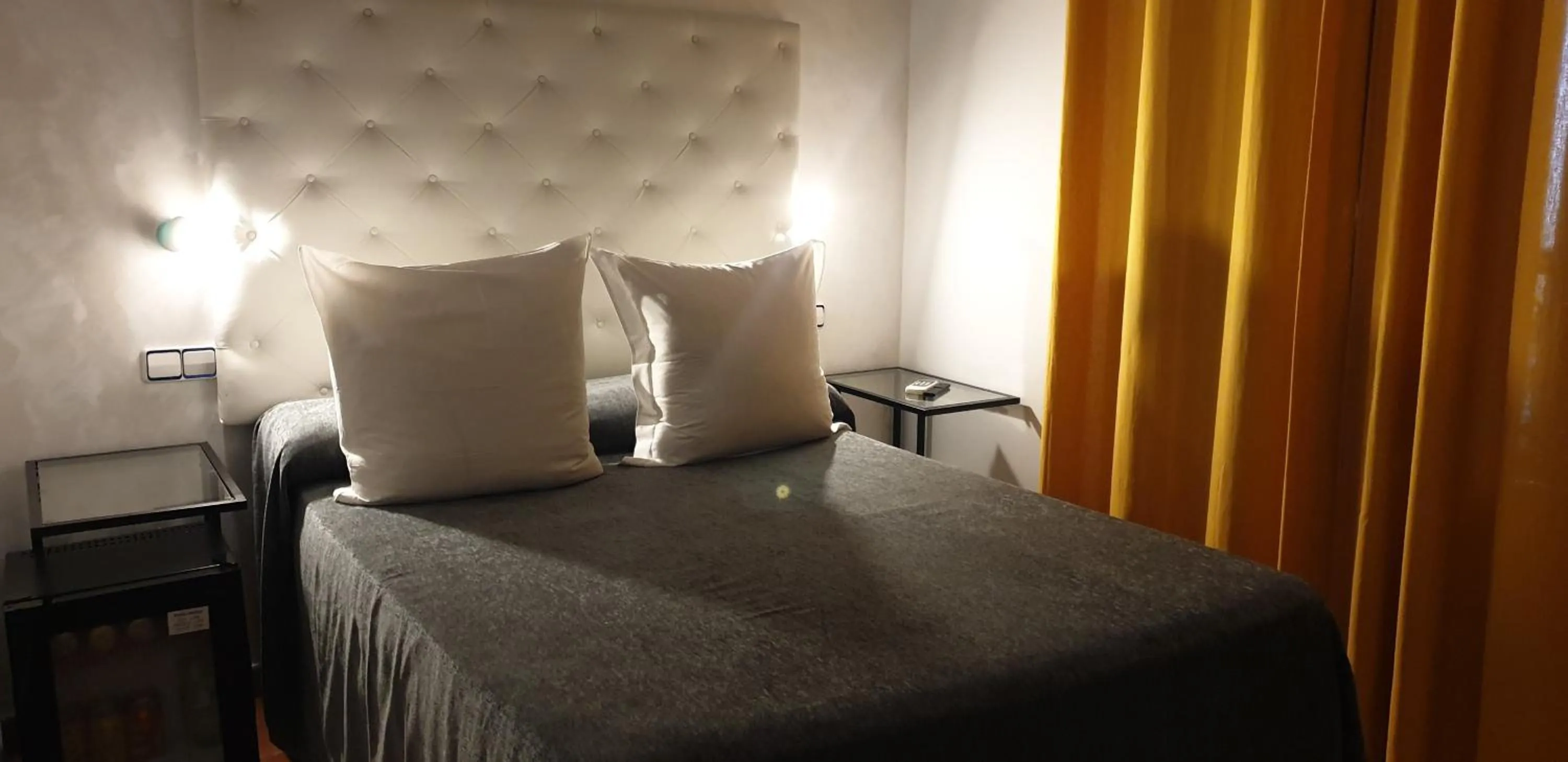 Bed in Hostal Las Fuentes