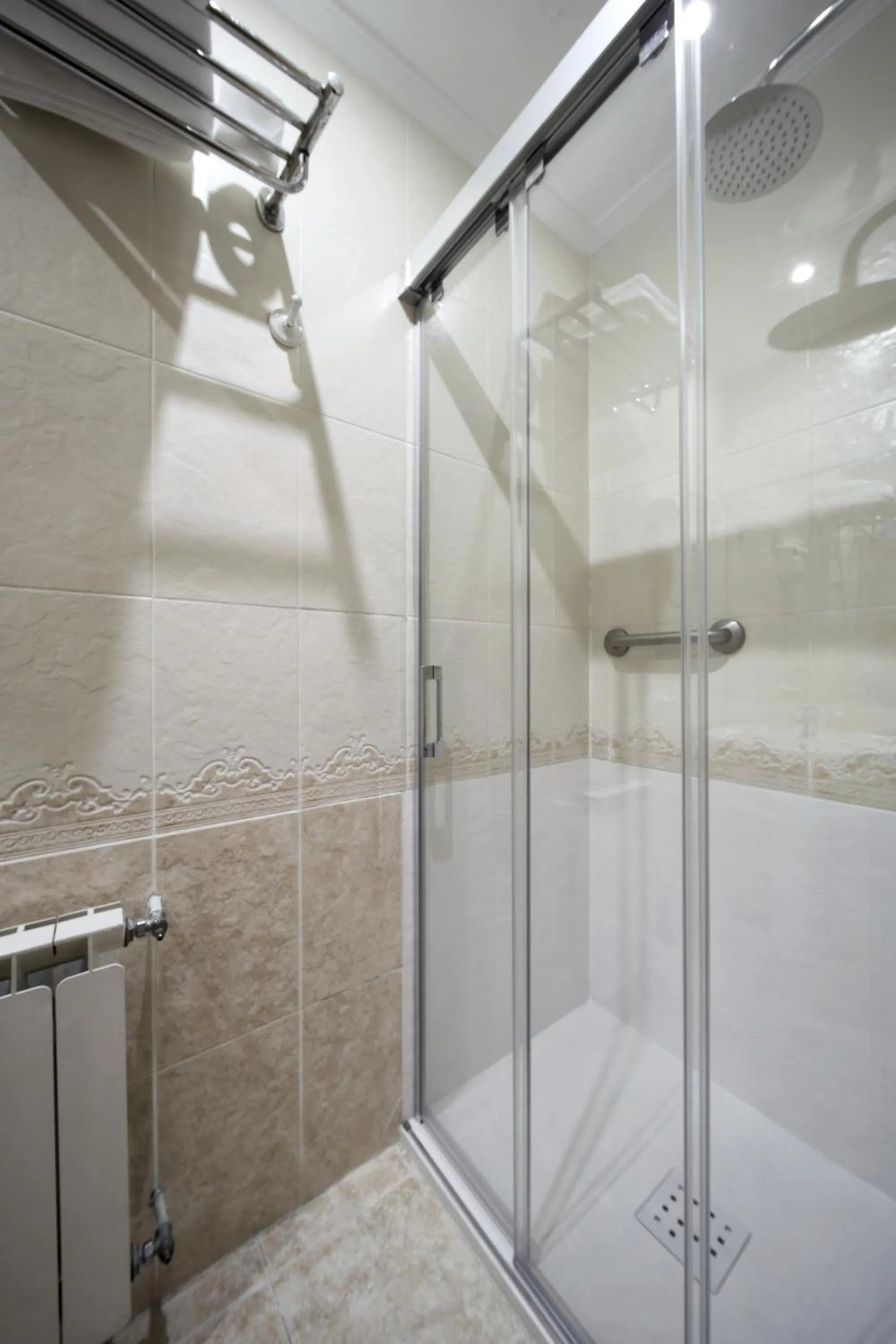 Shower in Hostal Las Fuentes