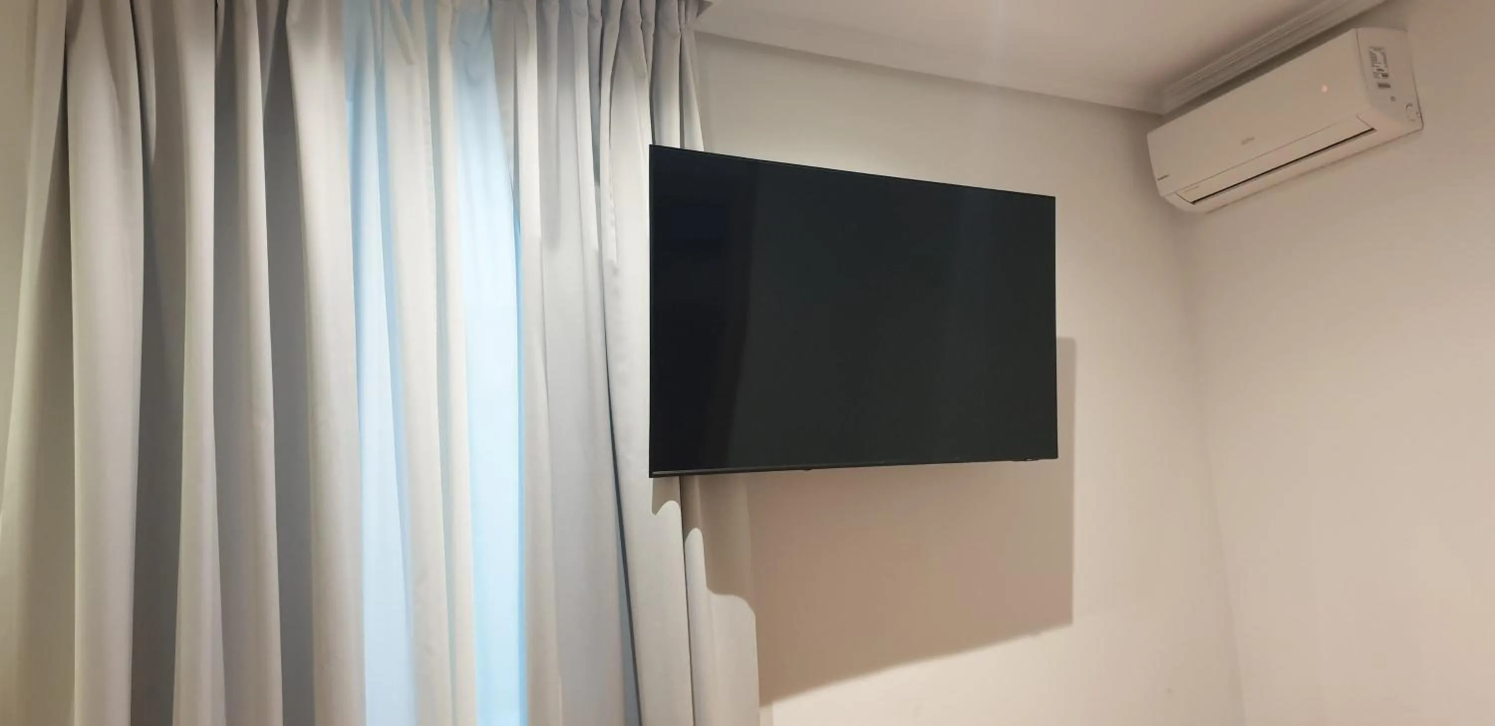 TV and multimedia in Hostal Las Fuentes