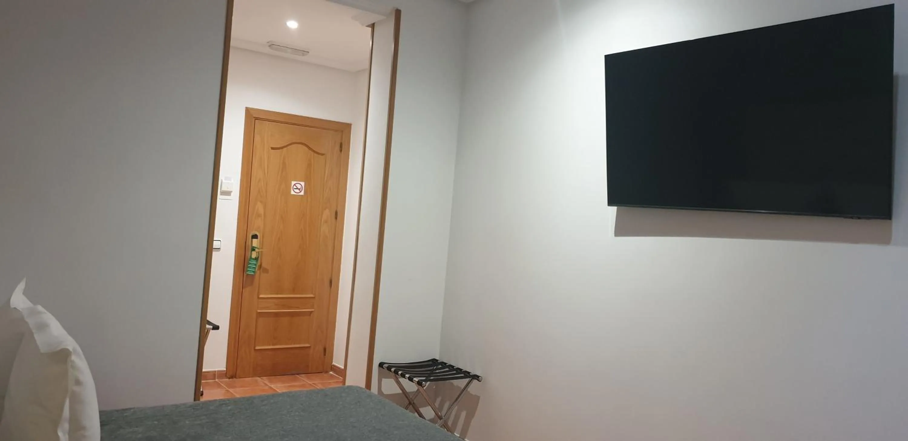 TV and multimedia in Hostal Las Fuentes