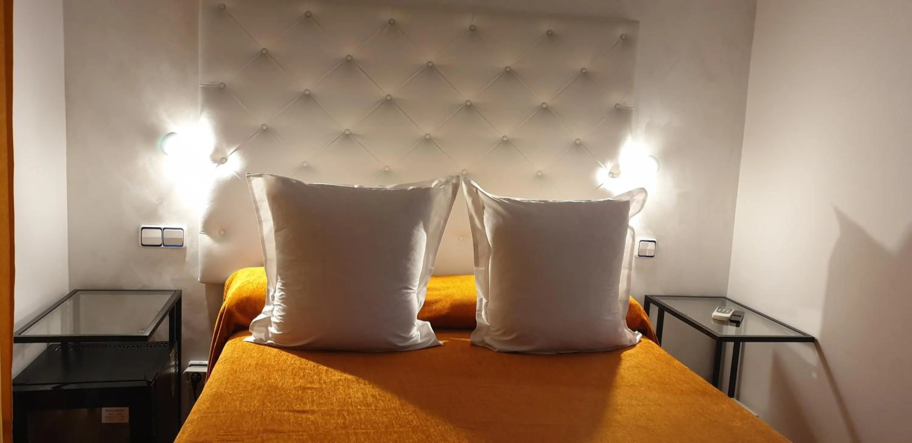 Bed in Hostal Las Fuentes