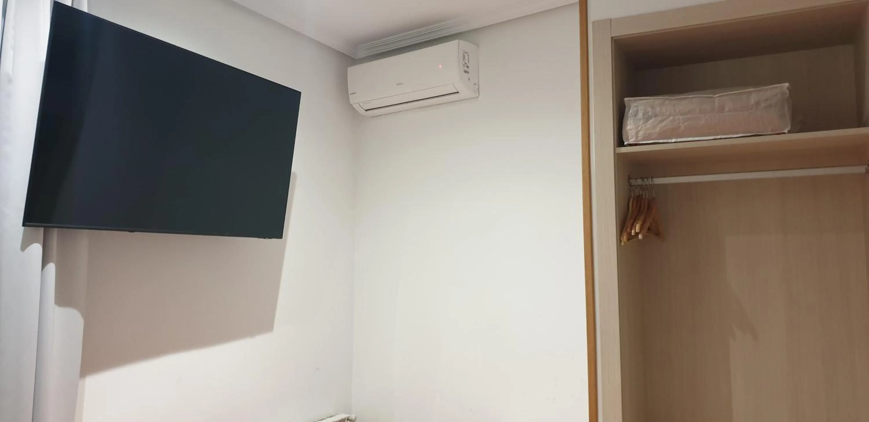 TV and multimedia in Hostal Las Fuentes