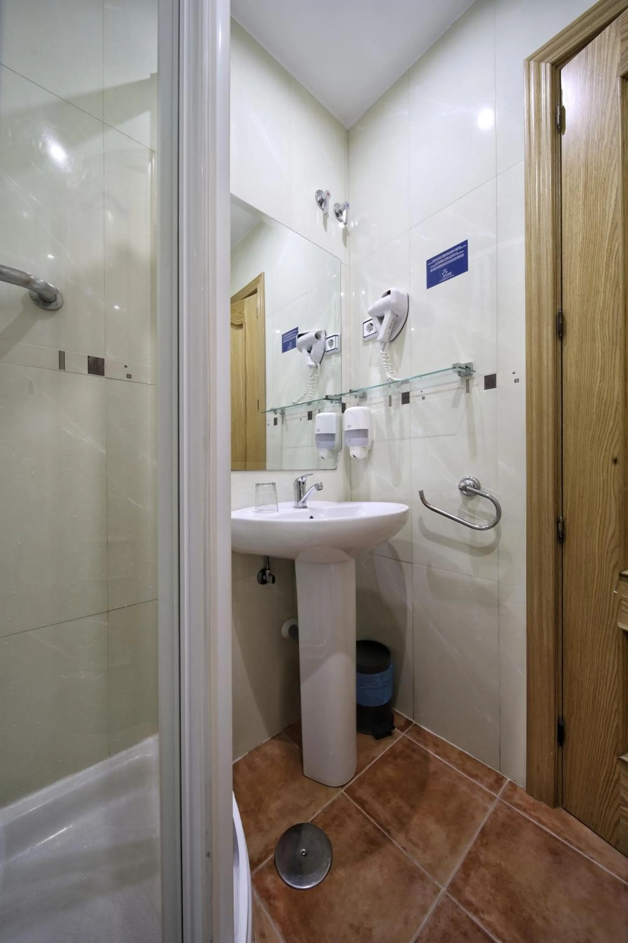 Bathroom in Hostal Las Fuentes