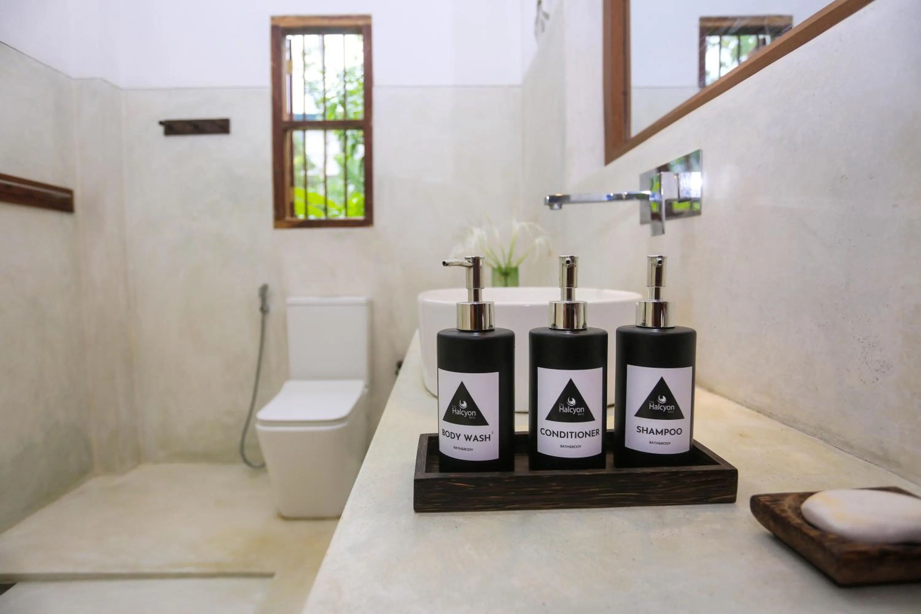 Toilet in Halcyon Galle