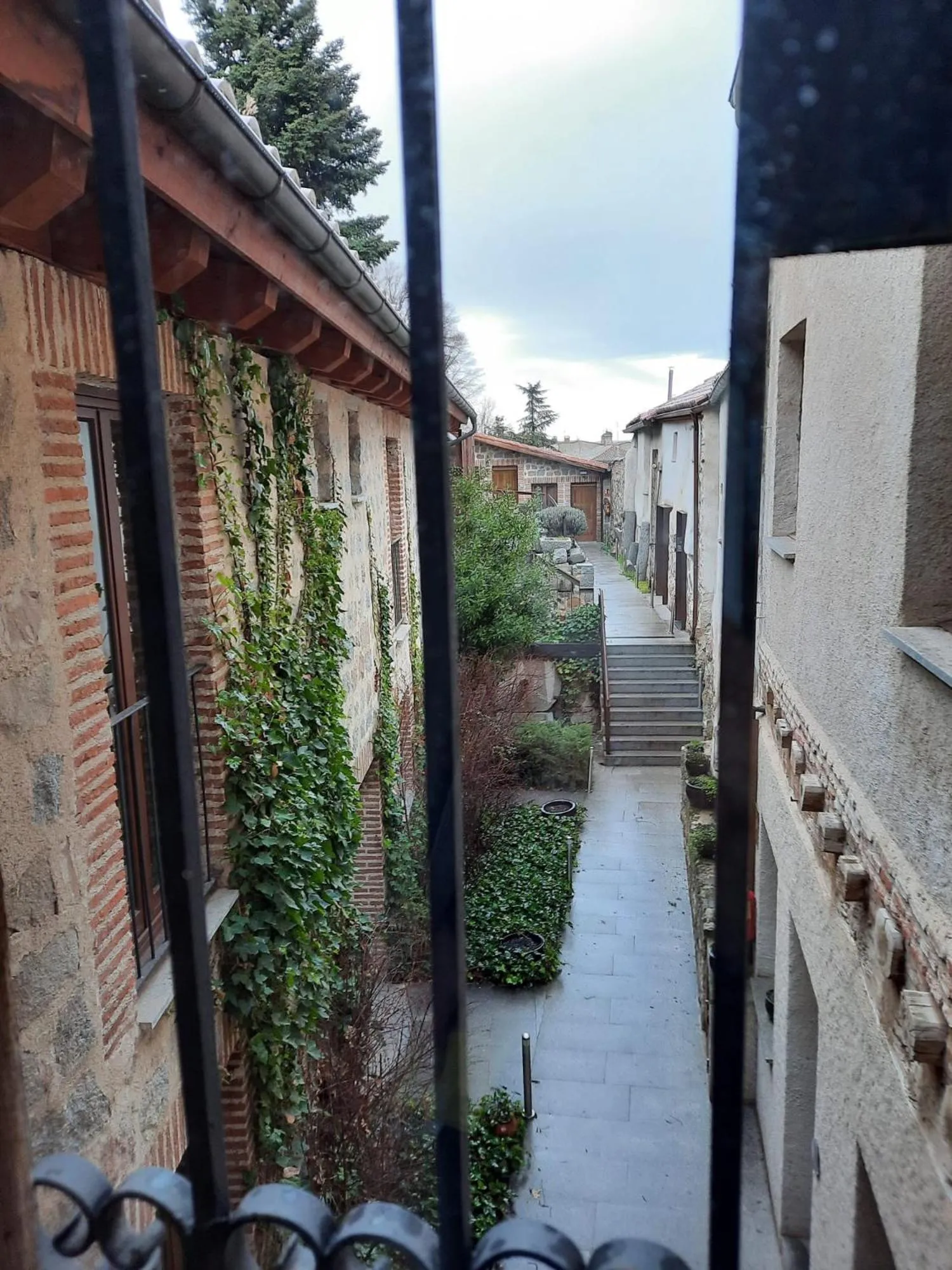 Inner courtyard view in Hotel Las Leyendas