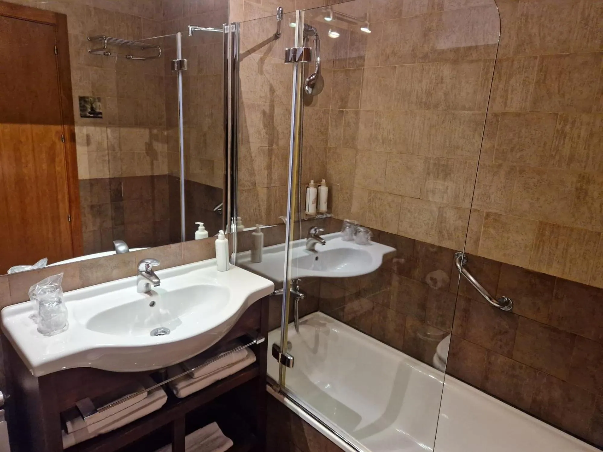 Bath in Hotel Las Leyendas