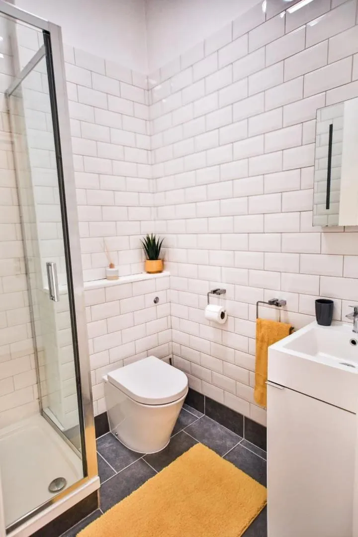 Bathroom in 40b Wellington Suites