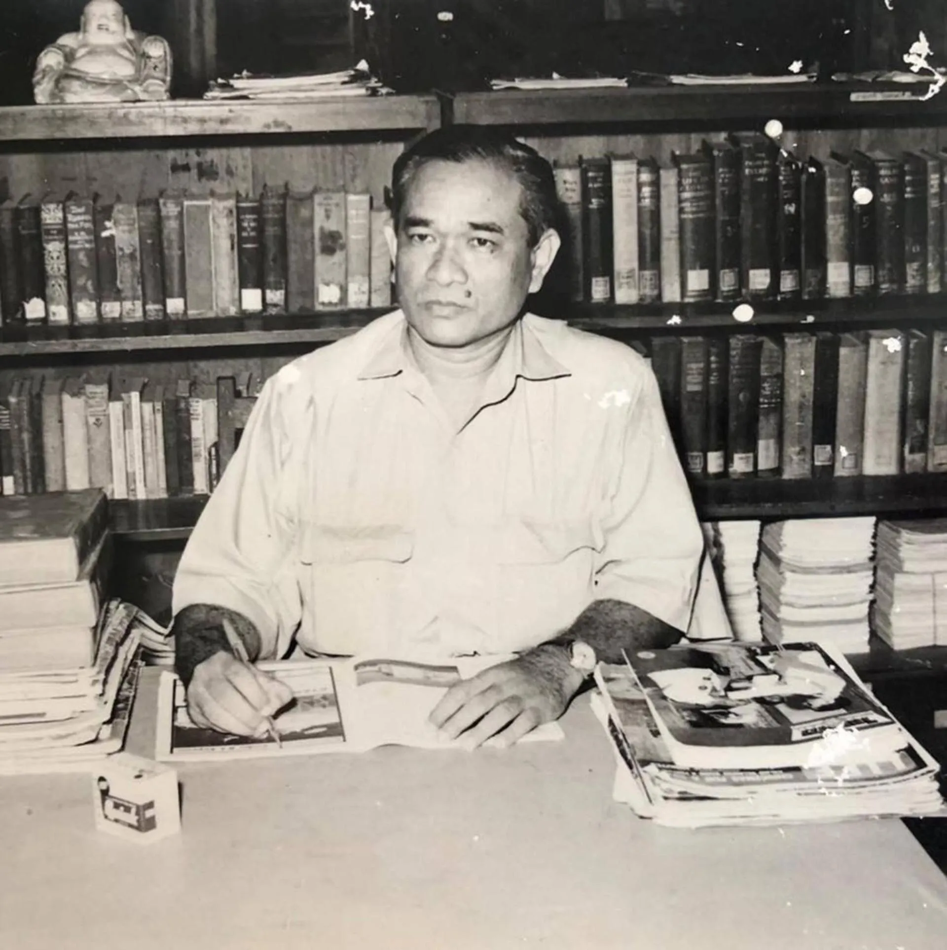 Library in Norm Space Hostel NST