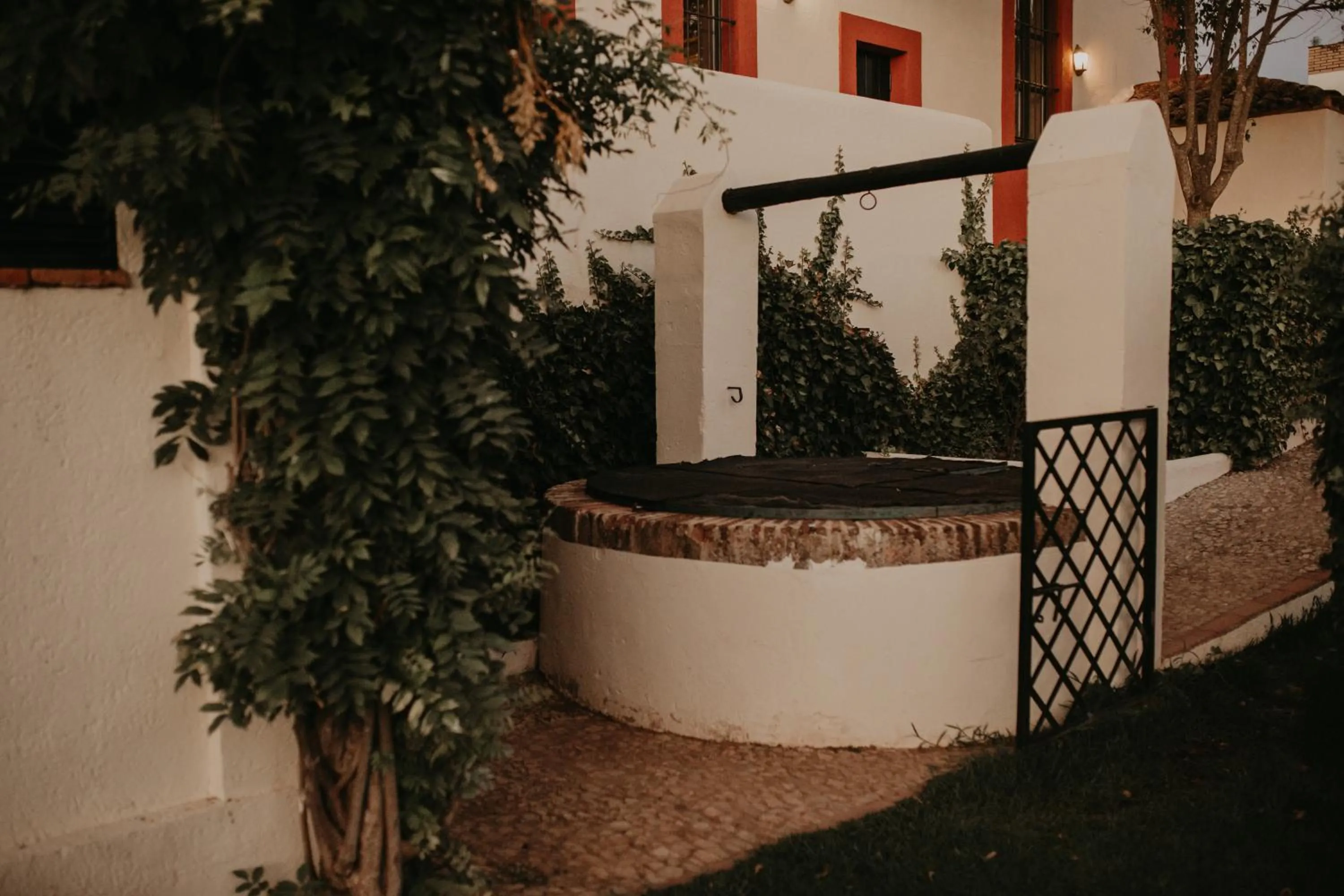 Property building in Hotel Posada de Valdezufre