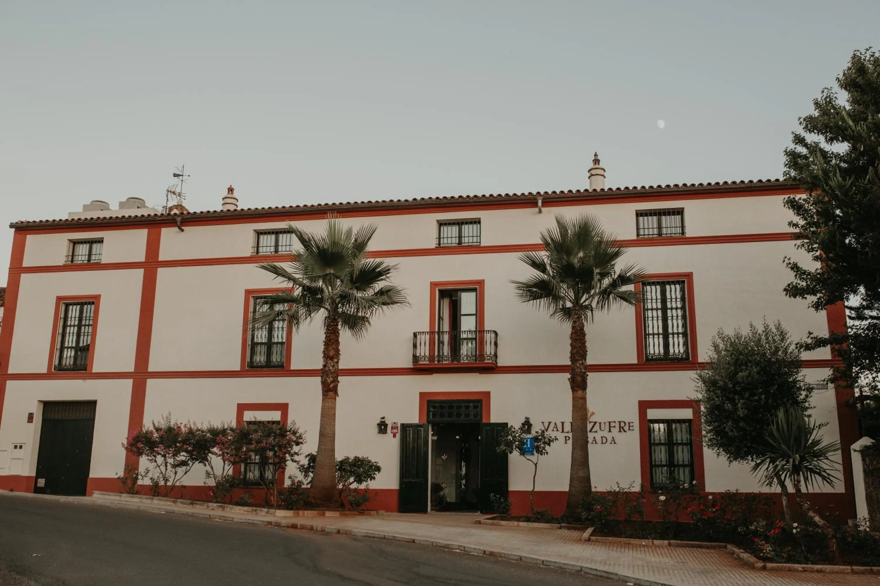 Property building in Hotel Posada de Valdezufre