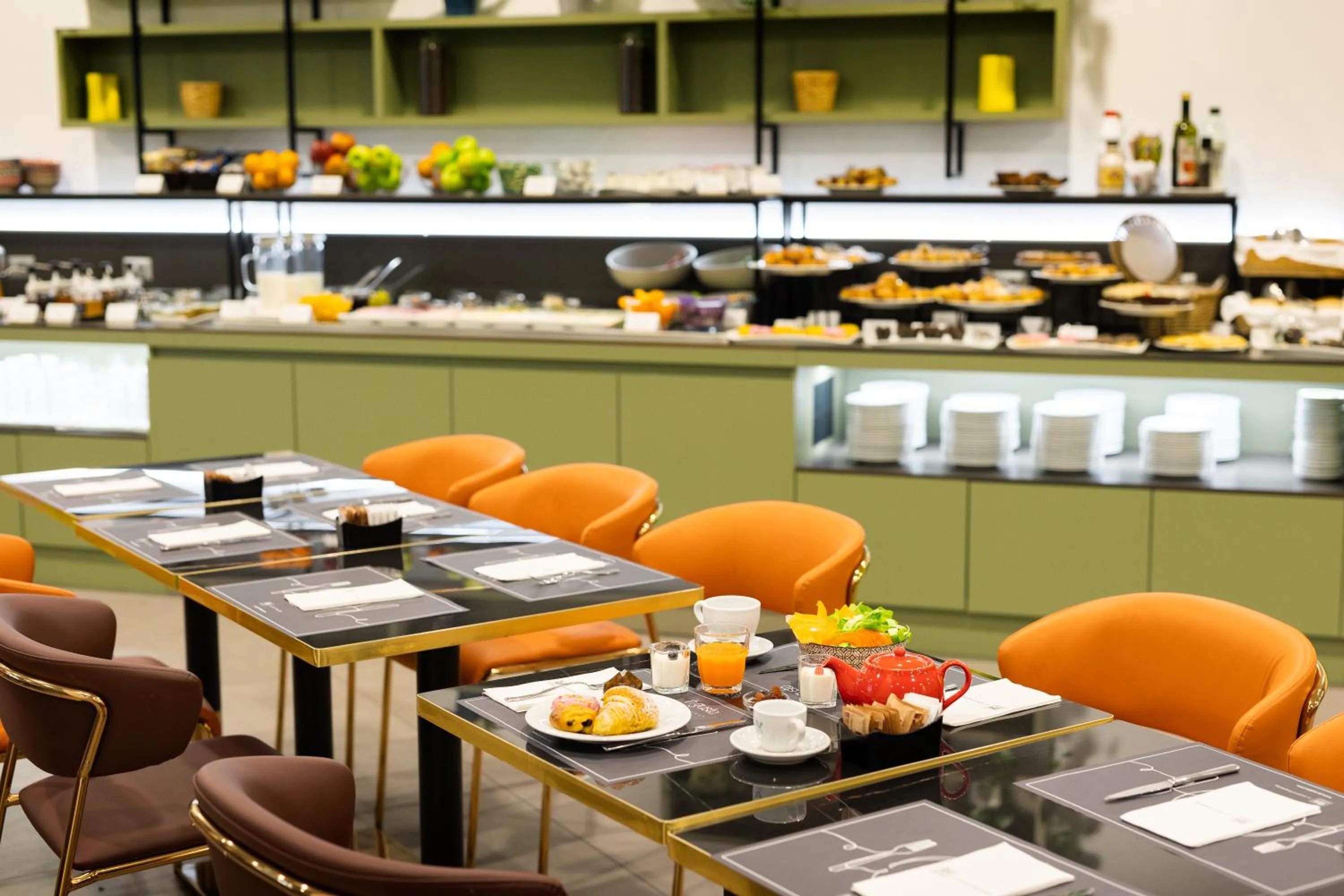 Breakfast in IH Hotels Milano Centrale