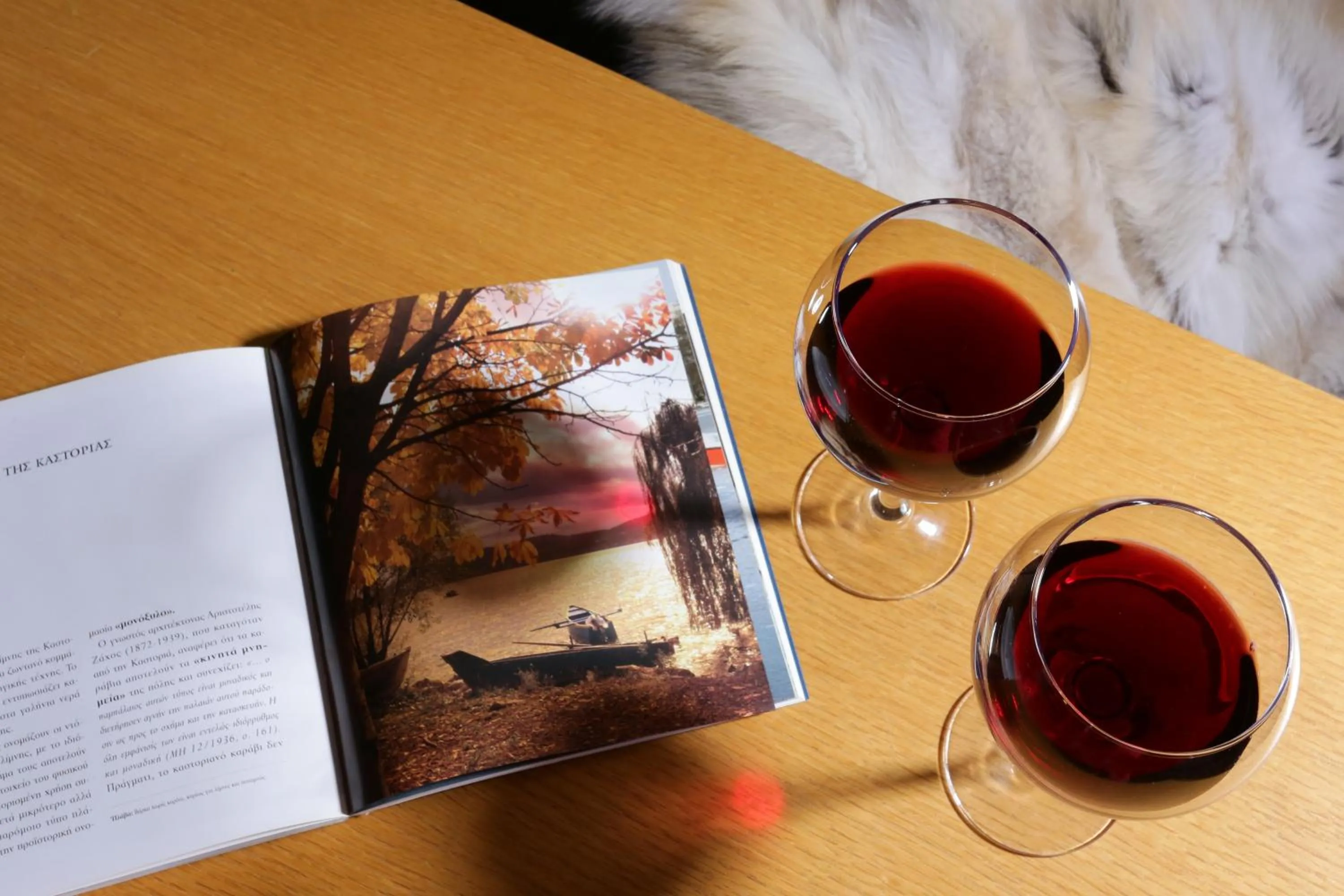 Decorative detail in Chloe Luxury Hotel