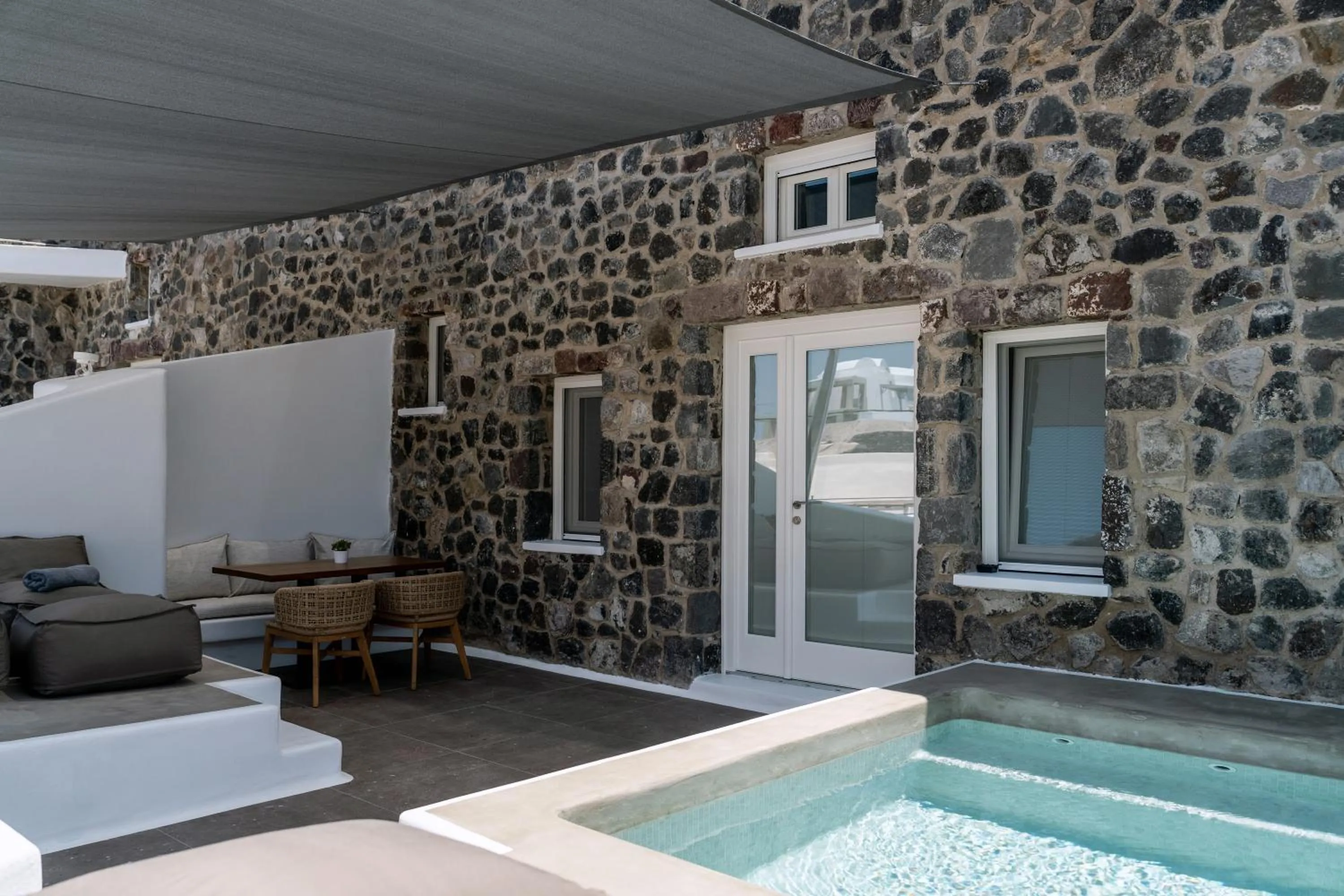 Swimming pool in Victoria Caves