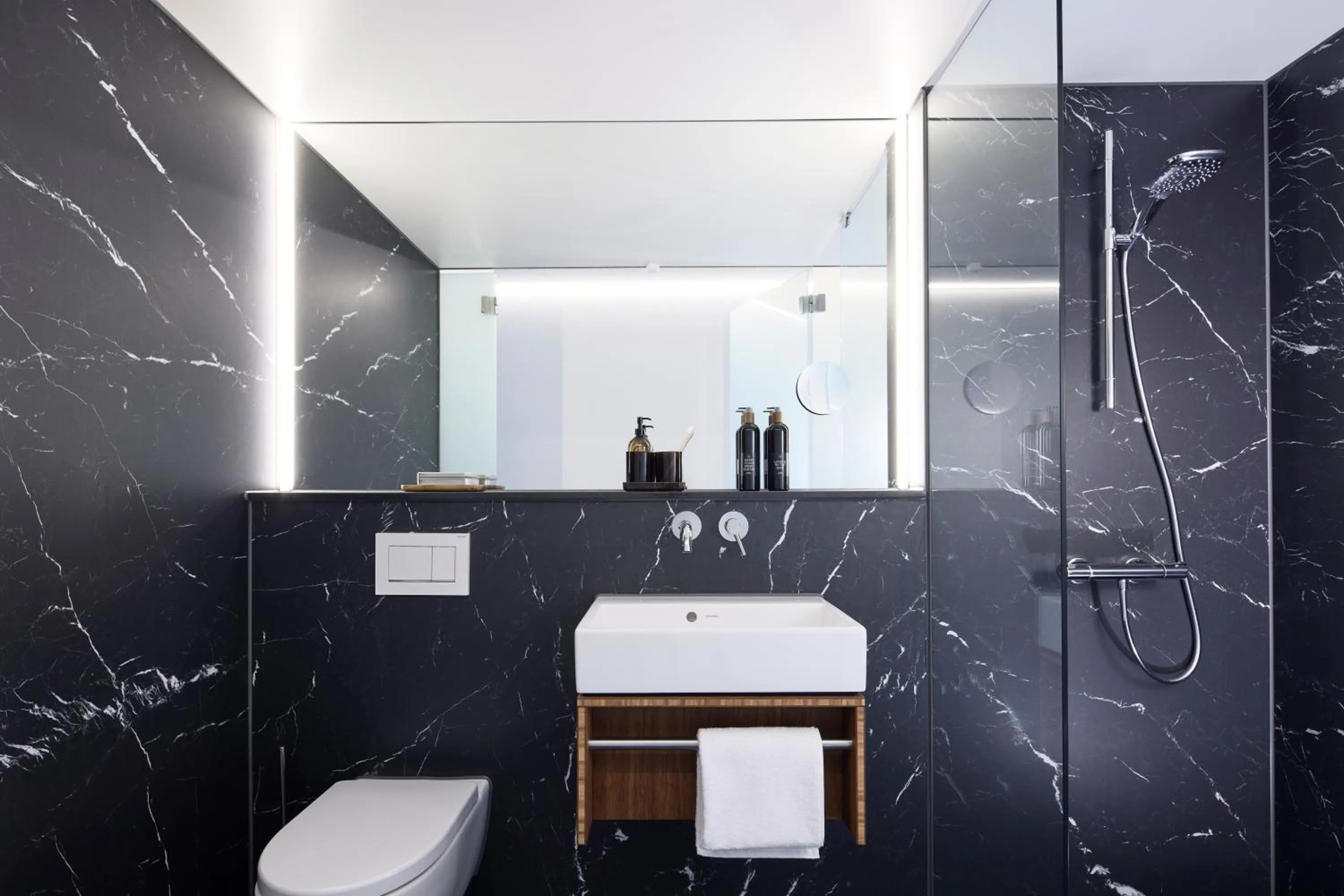 Shower in TIN INN Erkelenz