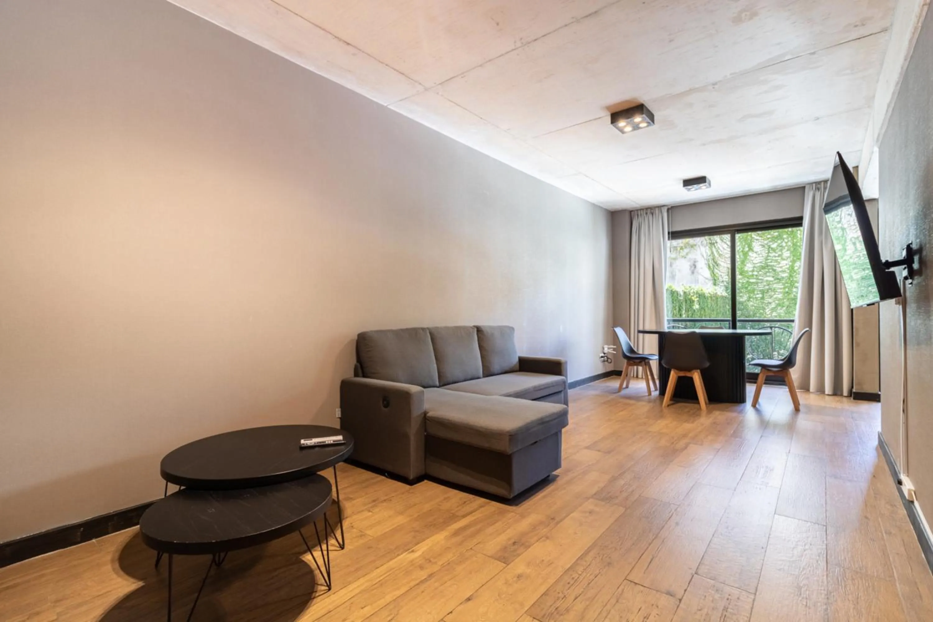 TV and multimedia in Live Soho Boutique Apartments Palermo Hollywood