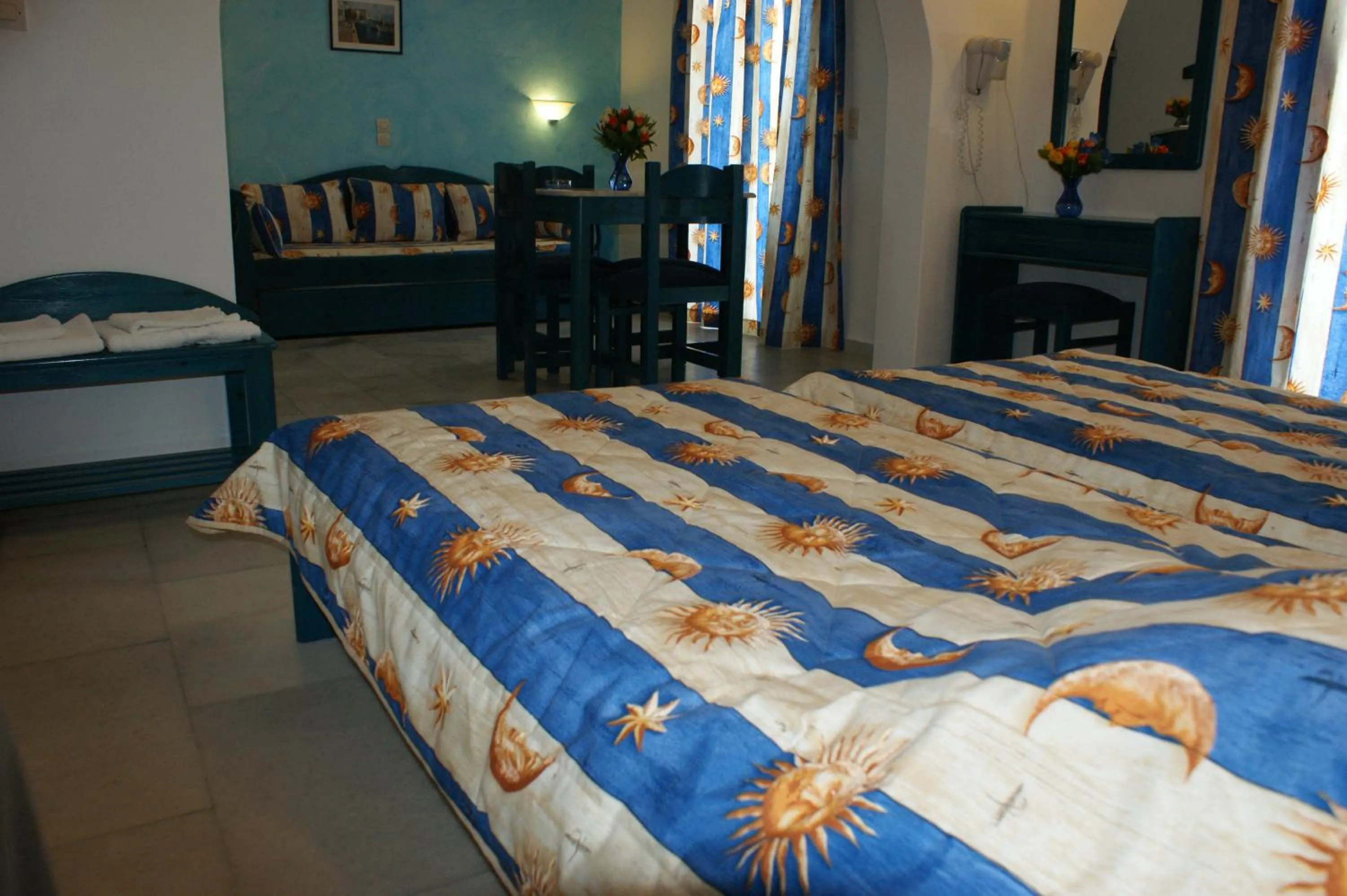 Bedroom, Bed in Colosseo Star