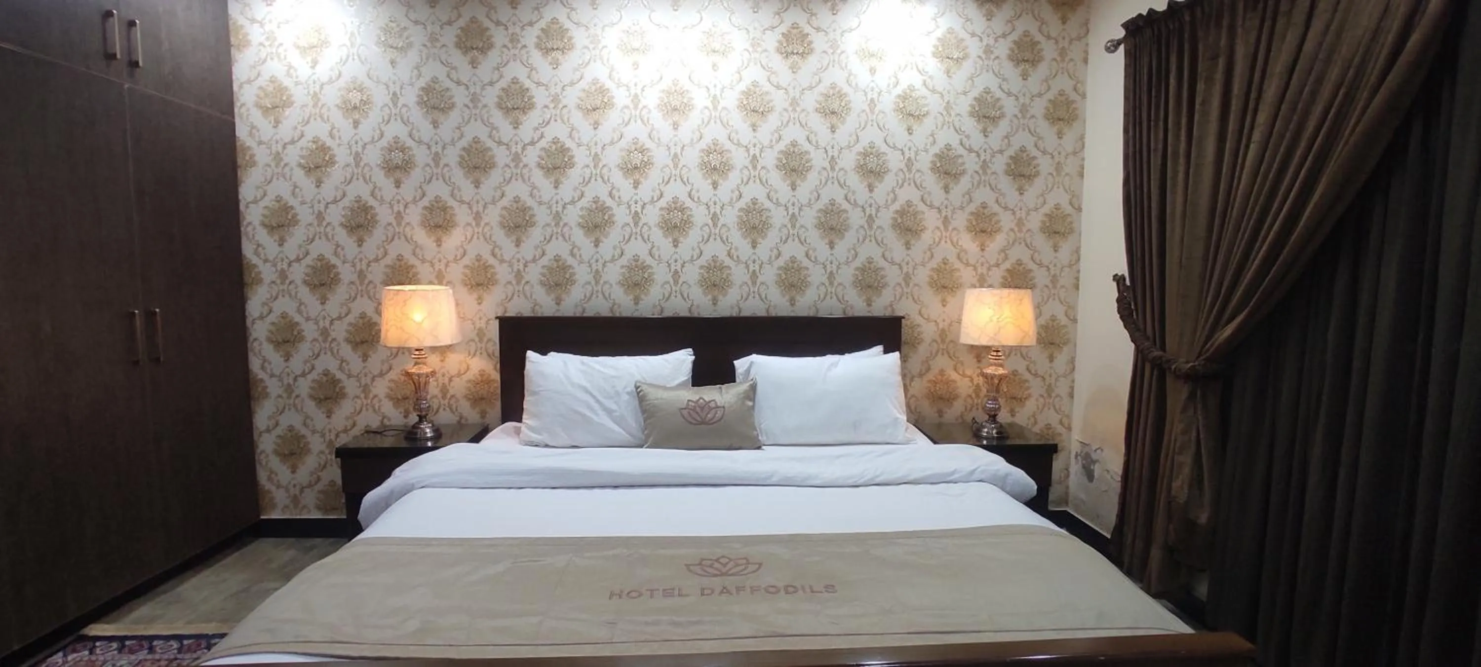 Bed in Hotel Daffodils