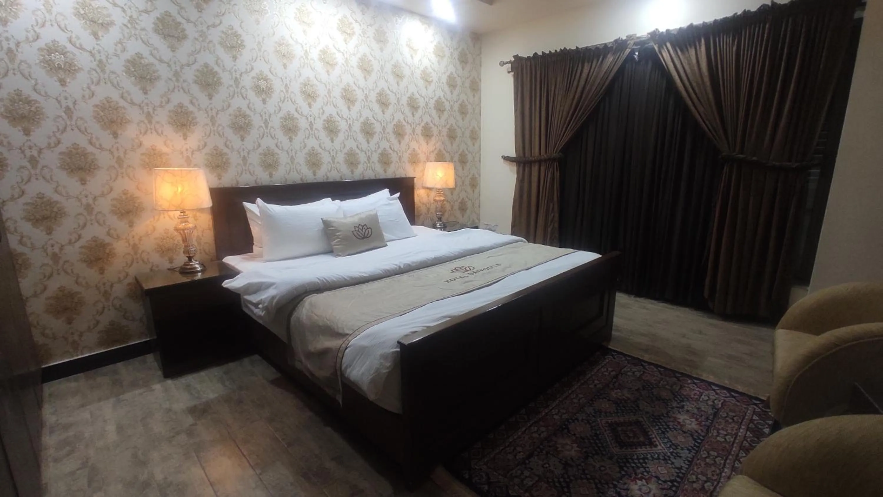 Bed in Hotel Daffodils