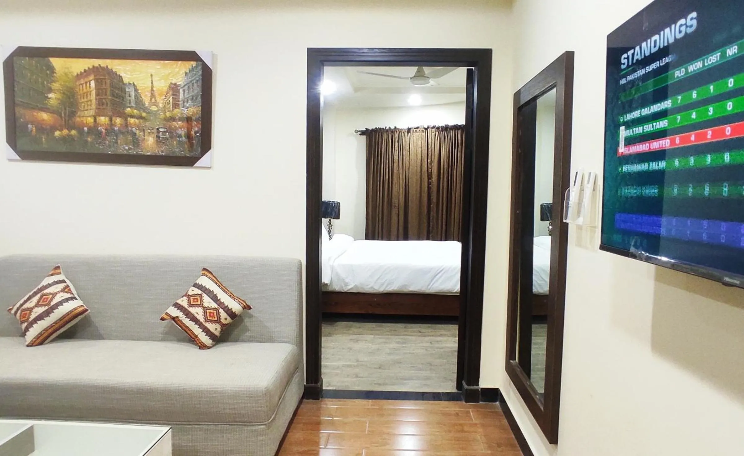 Living room, Bed in Hotel Daffodils