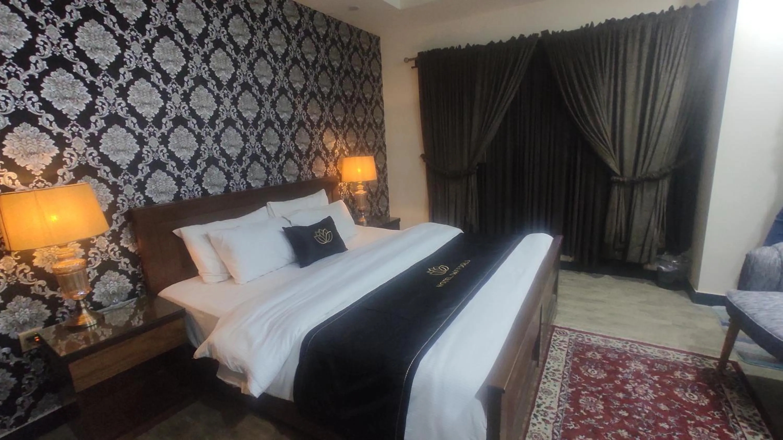 Bed in Hotel Daffodils