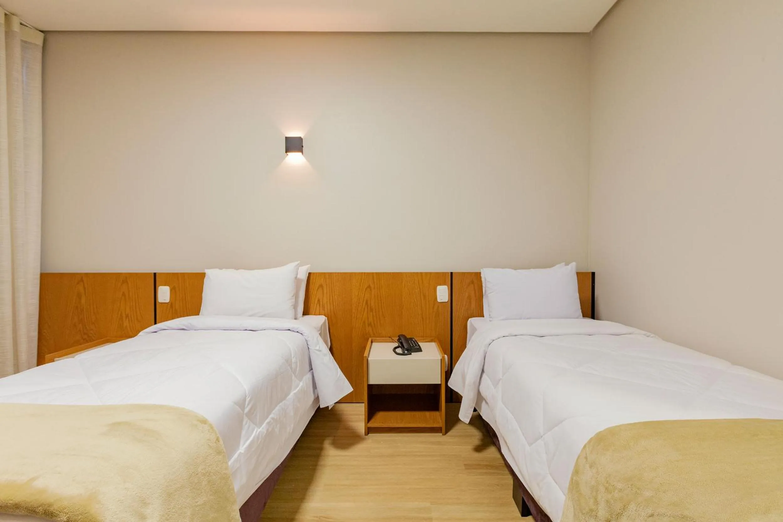 Bedroom, Bed in Tri Hotel Antônio Prado