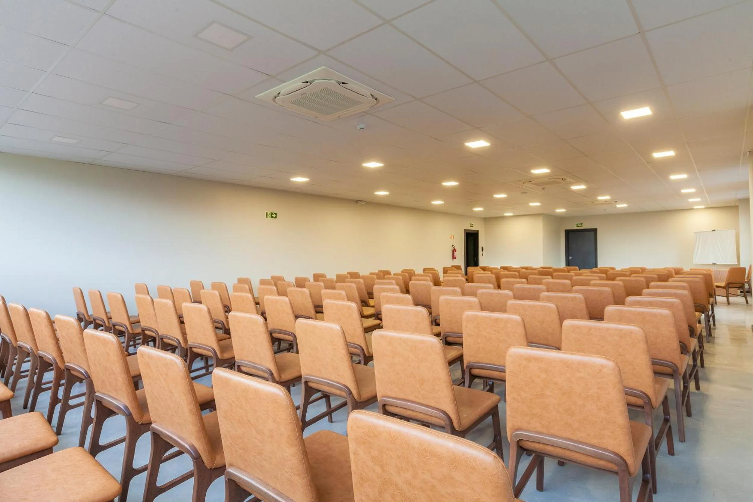 Meeting/conference room in Tri Hotel Antônio Prado