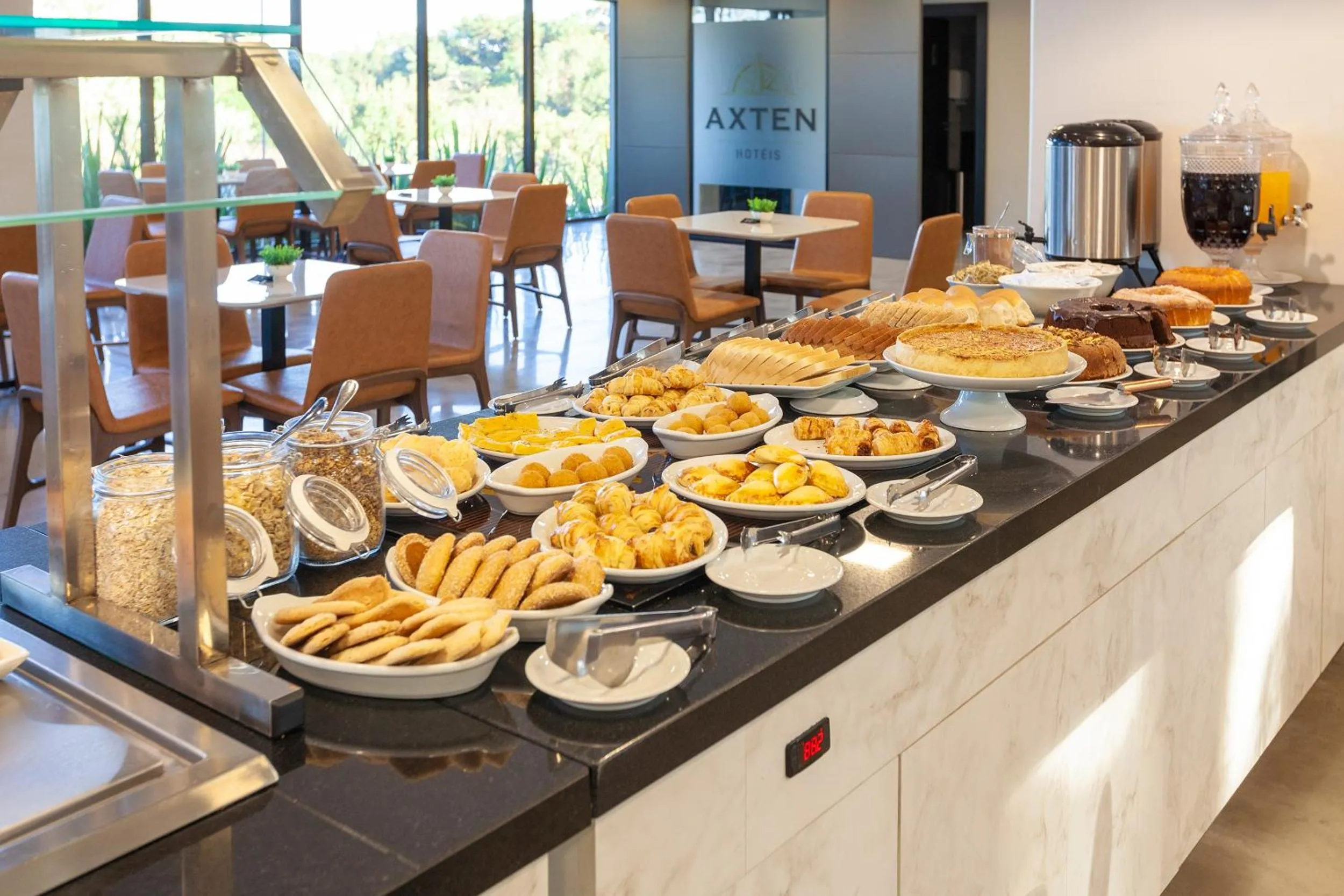 Breakfast in Tri Hotel Antônio Prado