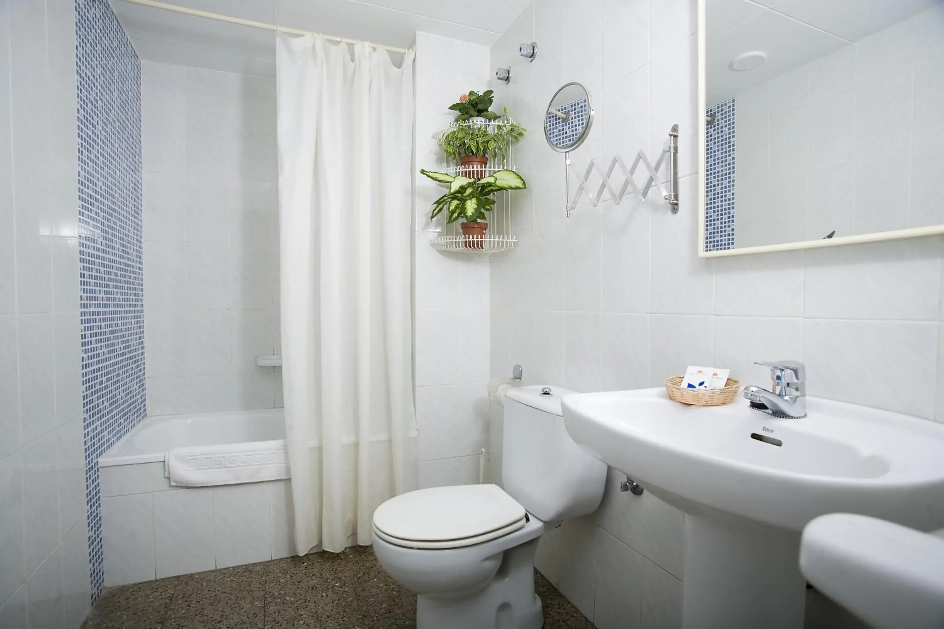 Double Room in Hotel Norai Double Room in Hotel Norai