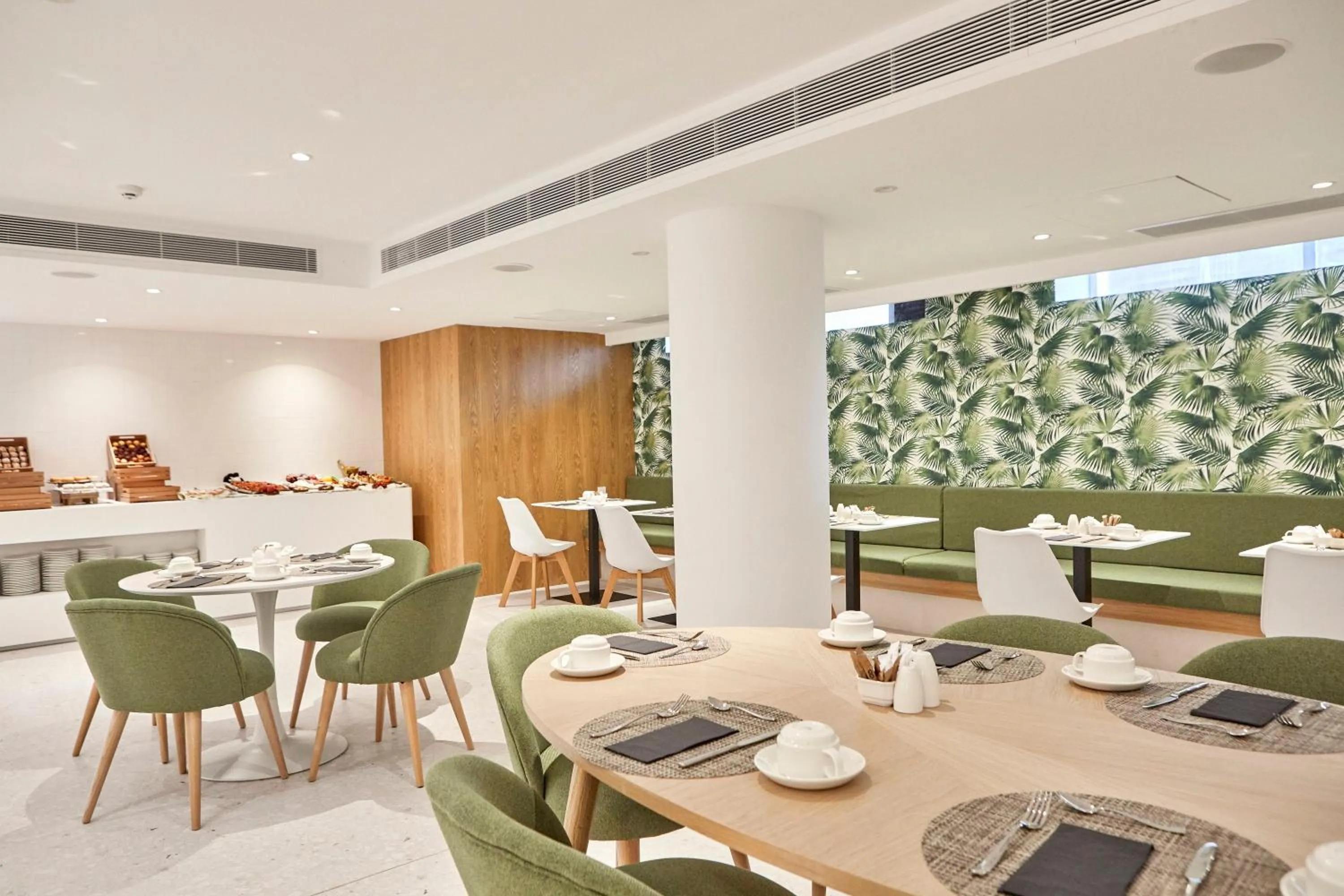 Restaurant/places to eat in HM Dunas Blancas