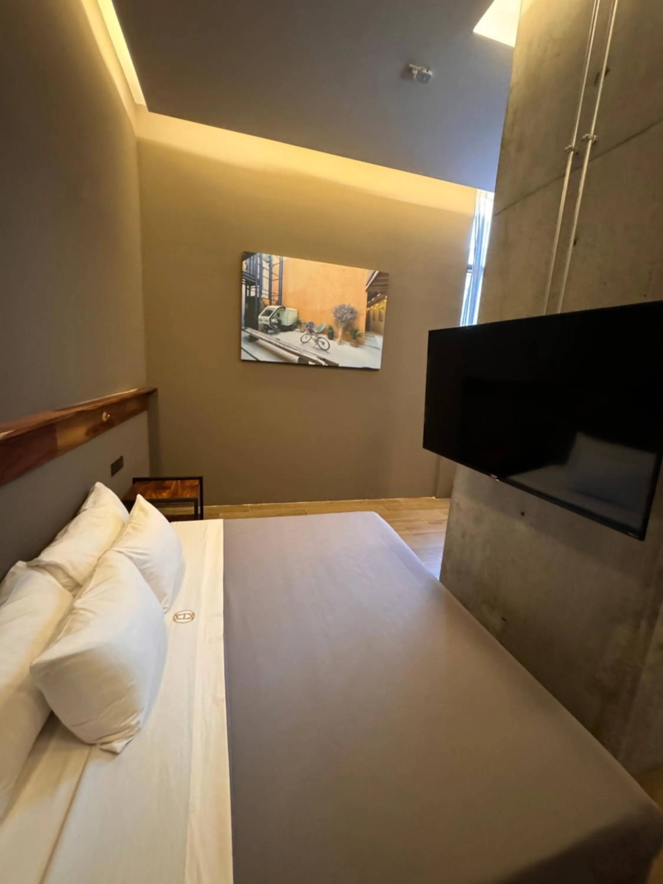 Bed in AMAE21 Lofts