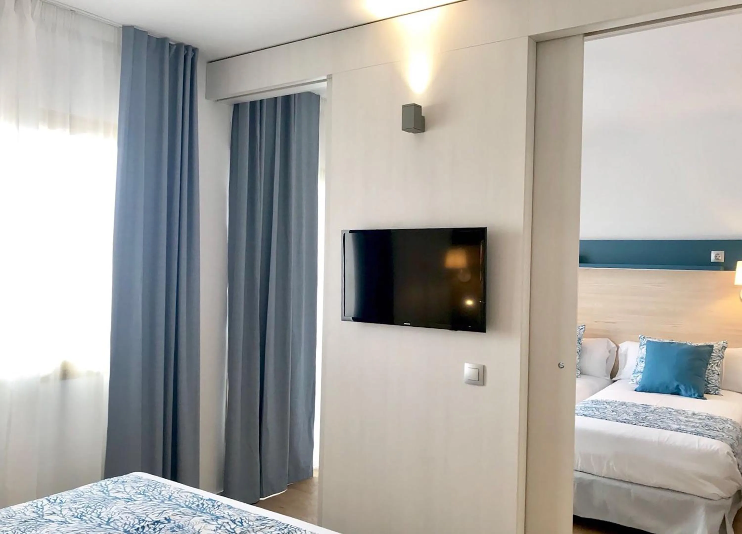 Bed in Hotel Salou Beach Family Rentalmar